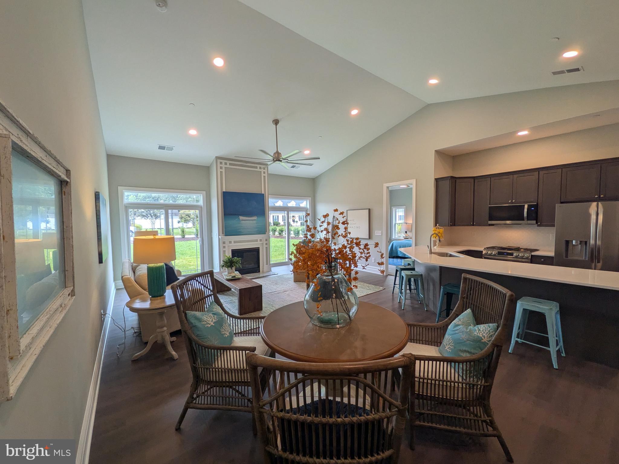 EASTON CLUB - Residential