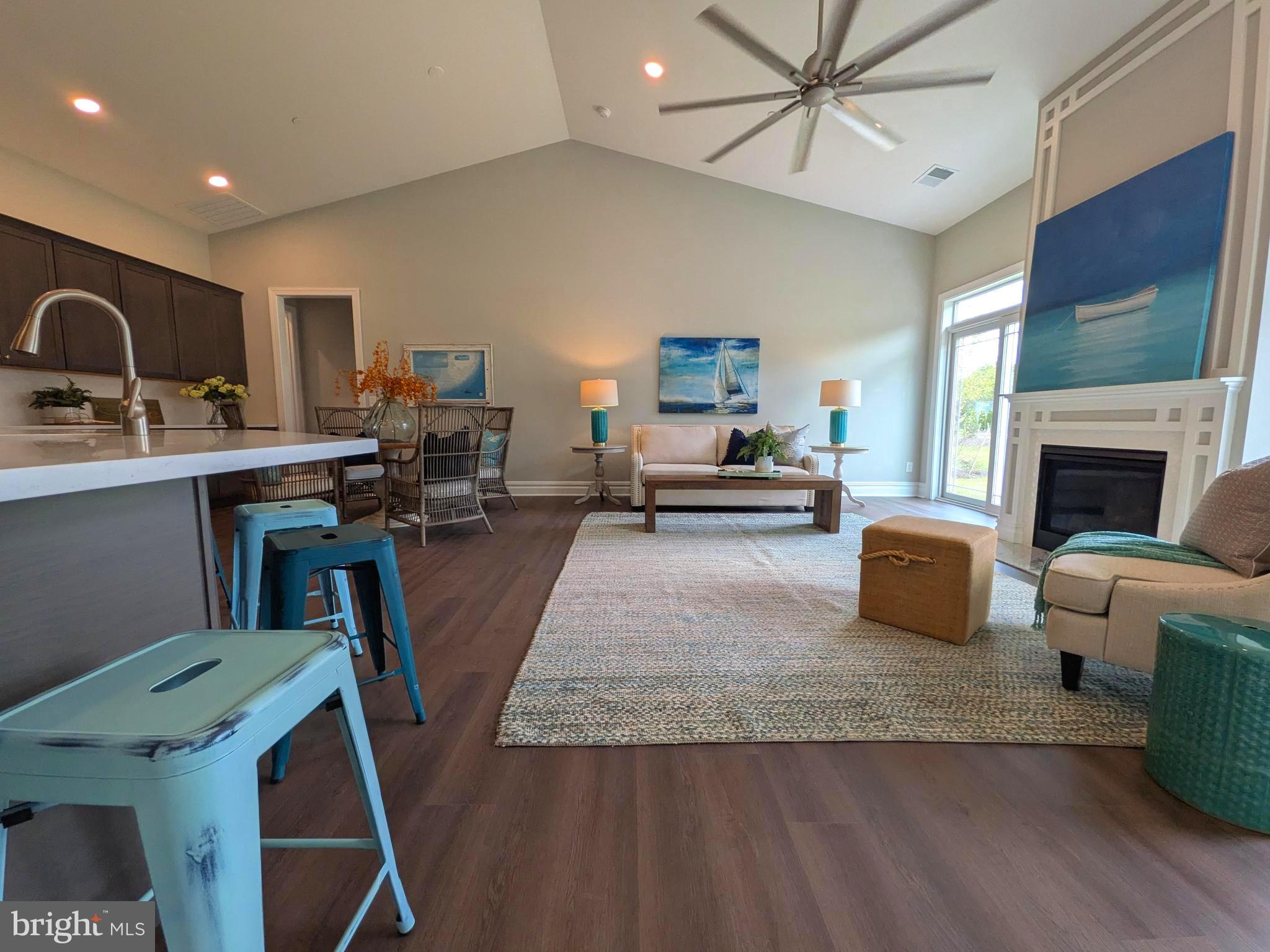 EASTON CLUB - Residential