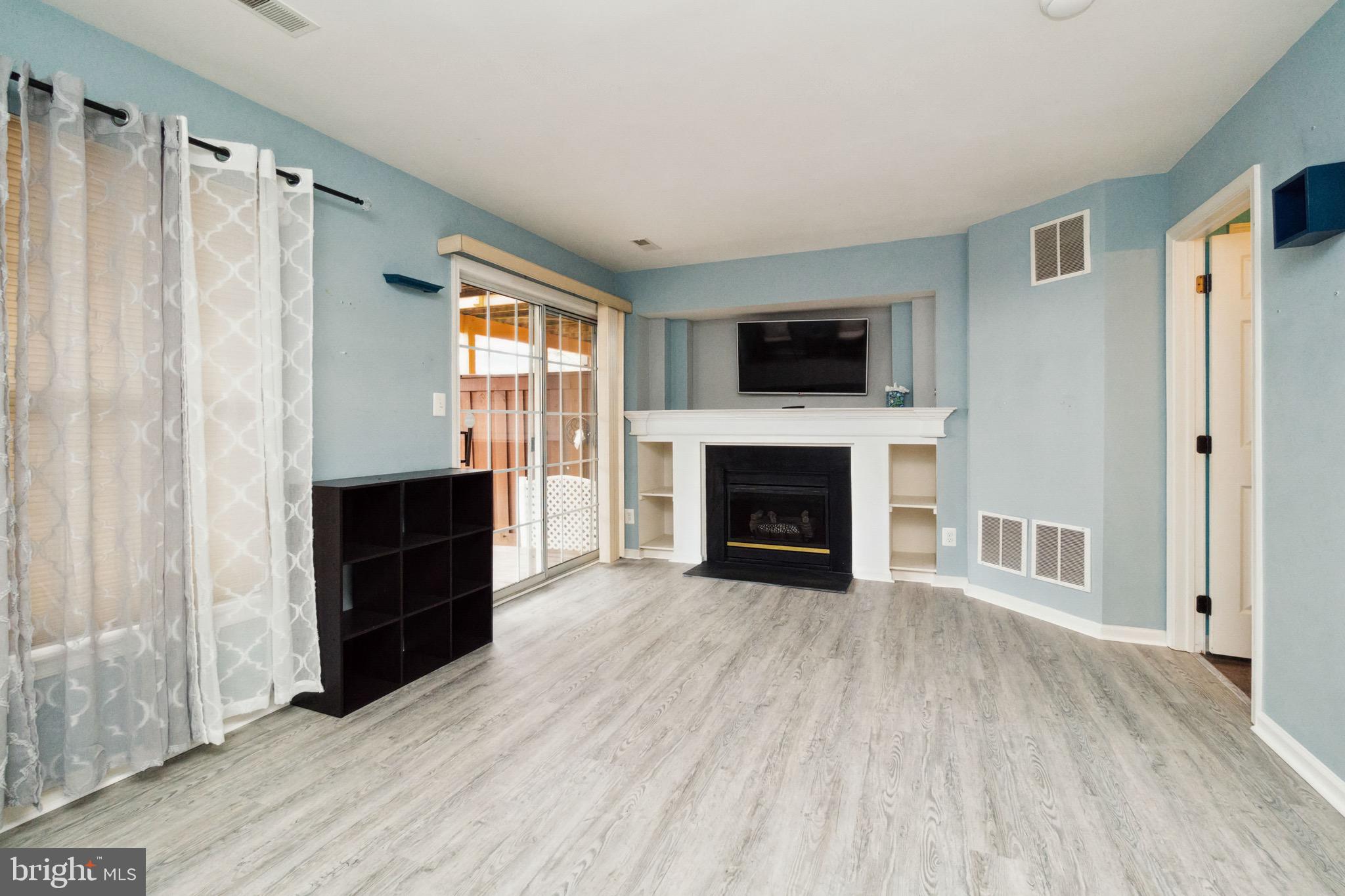 PRINCE WILLIAM COMMONS - Residential Lease