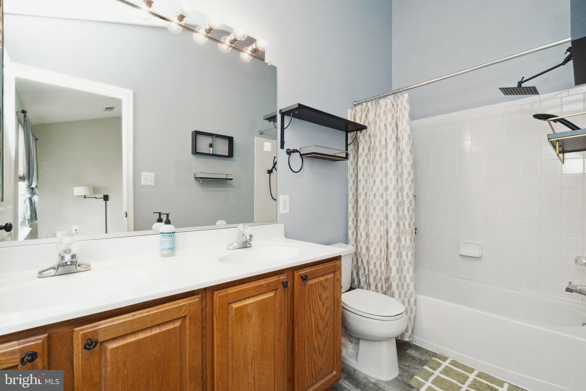 PRINCE WILLIAM COMMONS - Residential Lease