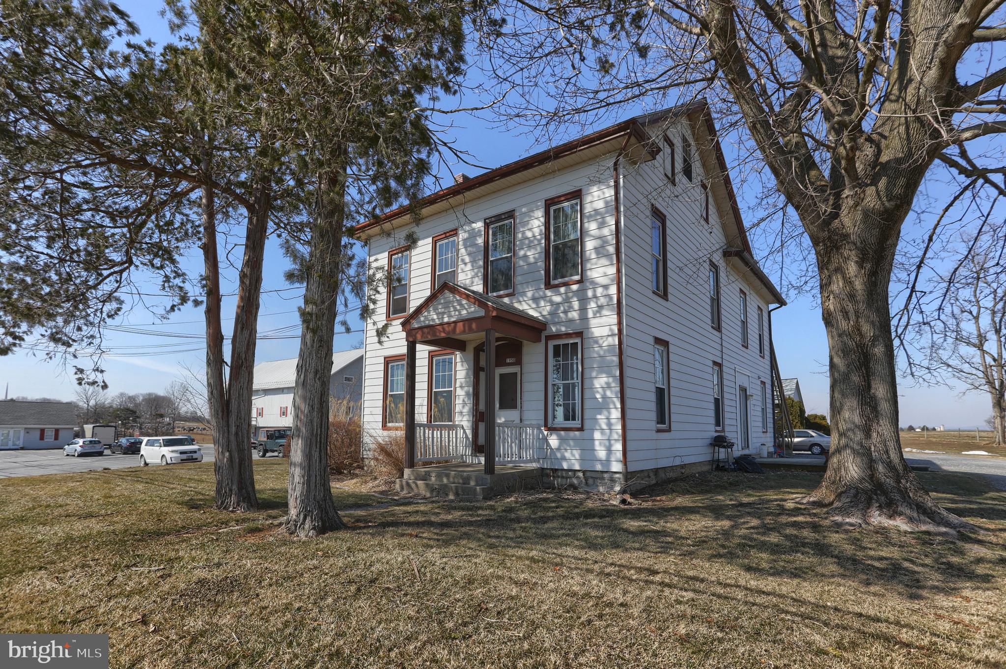 Buyer to verify buildings total square footage.