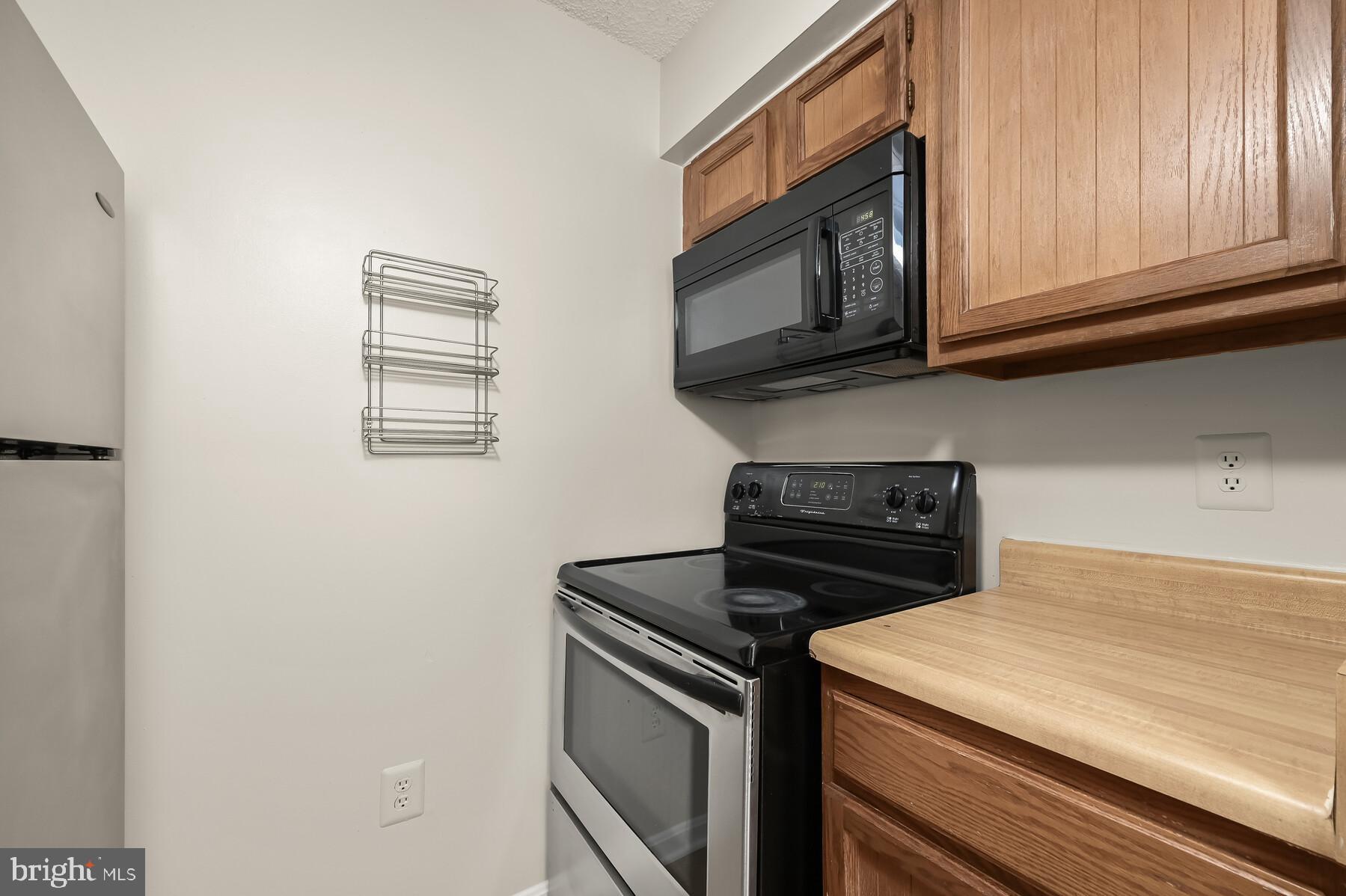 TIERS AT WHEATON - Residential Lease