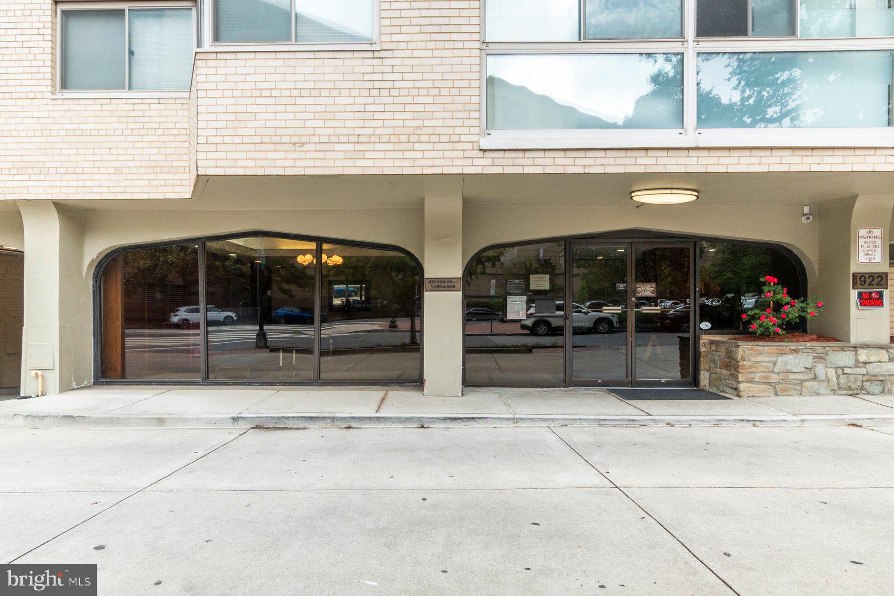 922 24TH STREET NW 806
