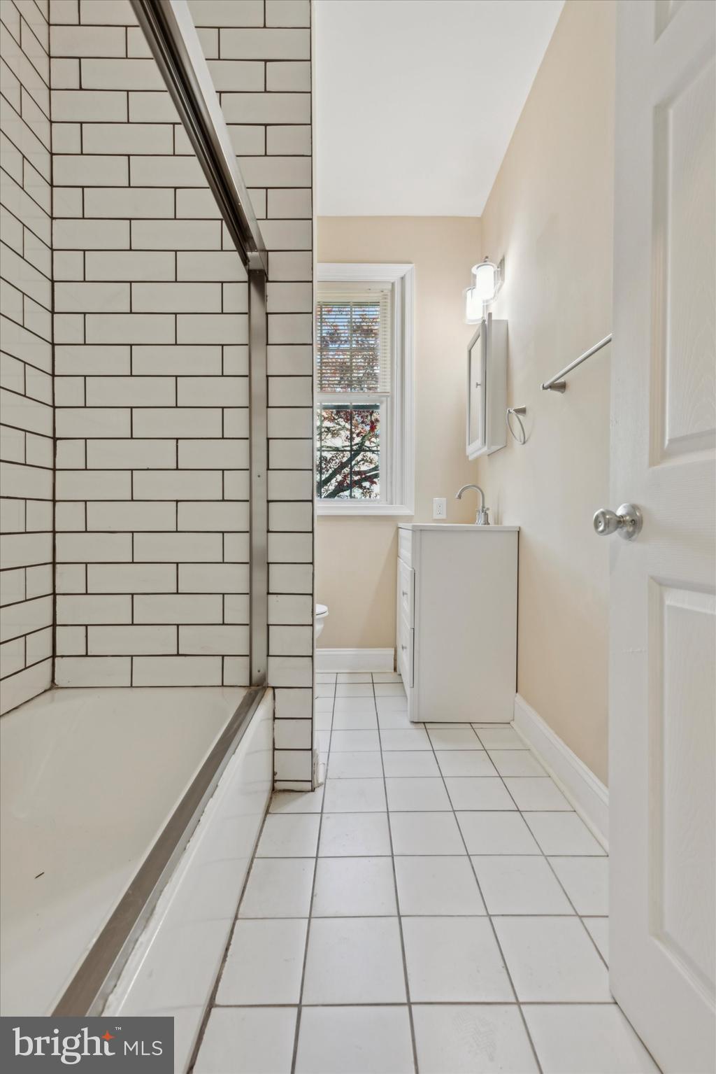 ROXBOROUGH - Residential Lease