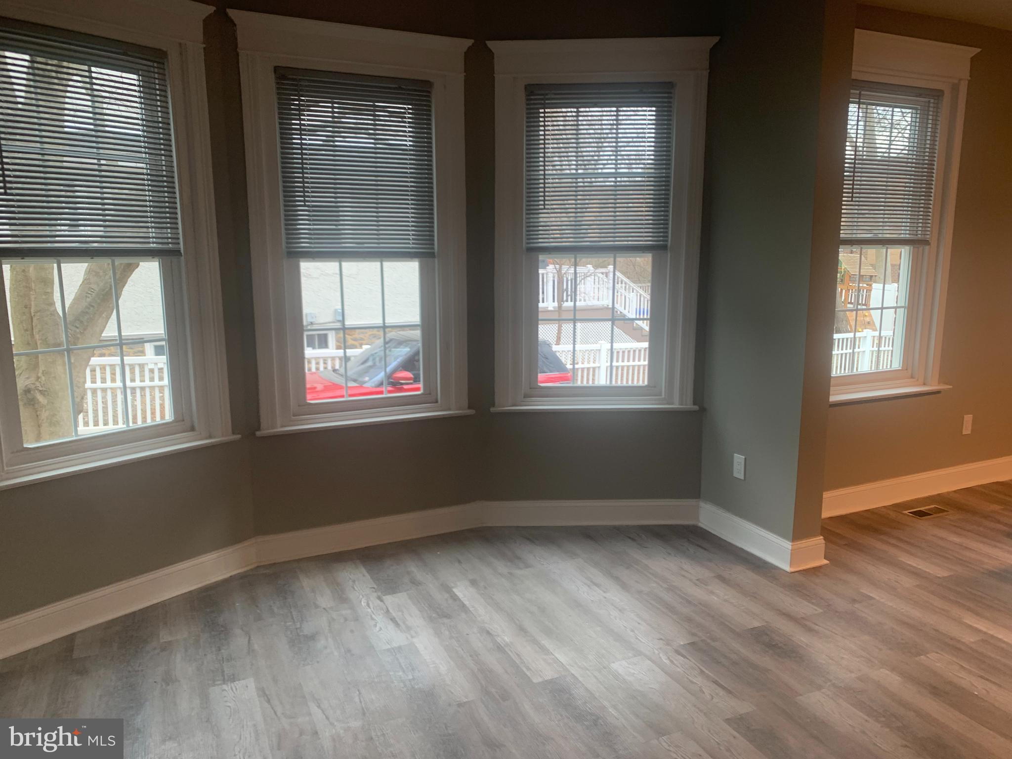 ROXBOROUGH - Residential Lease