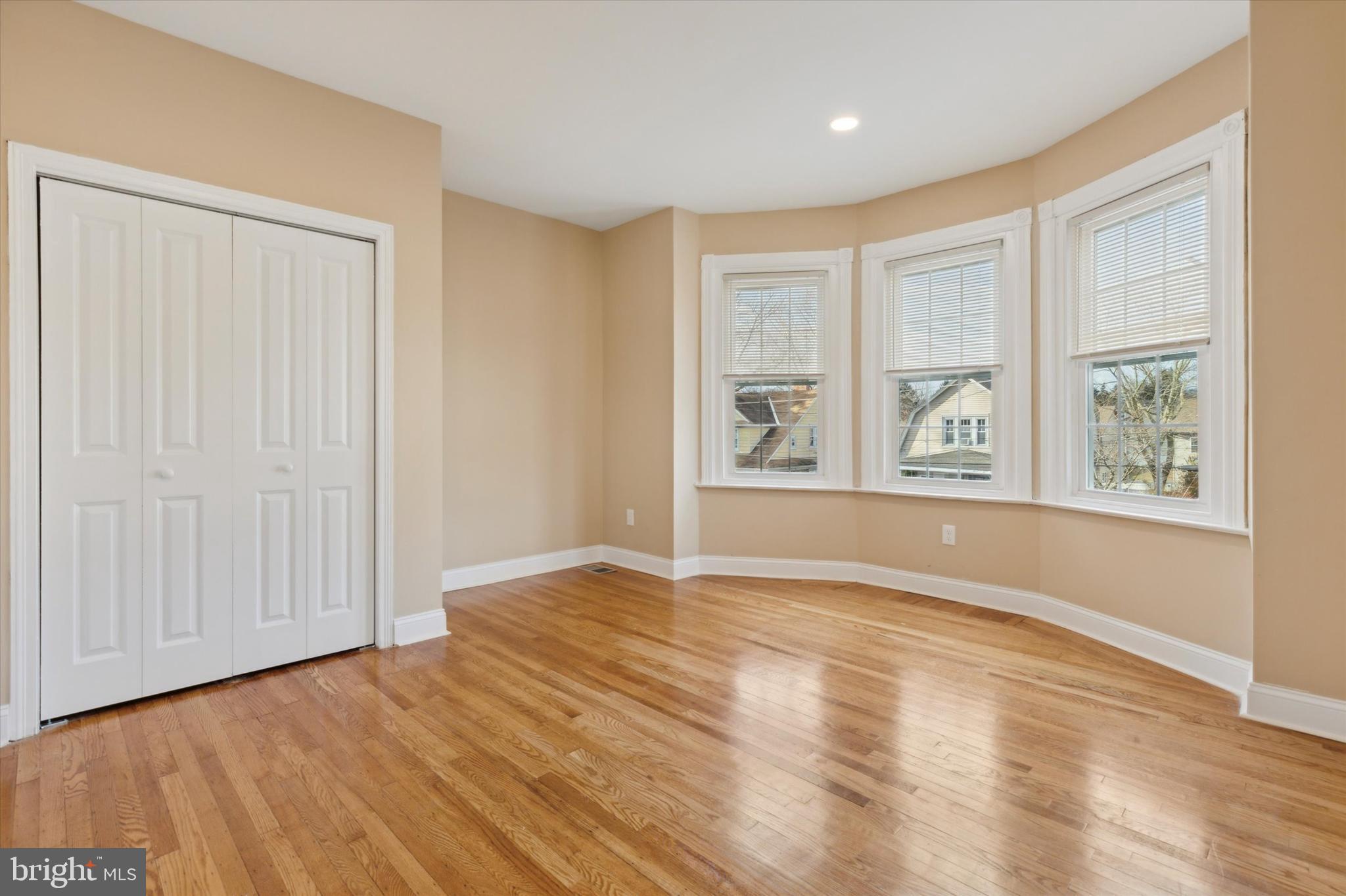 ROXBOROUGH - Residential Lease