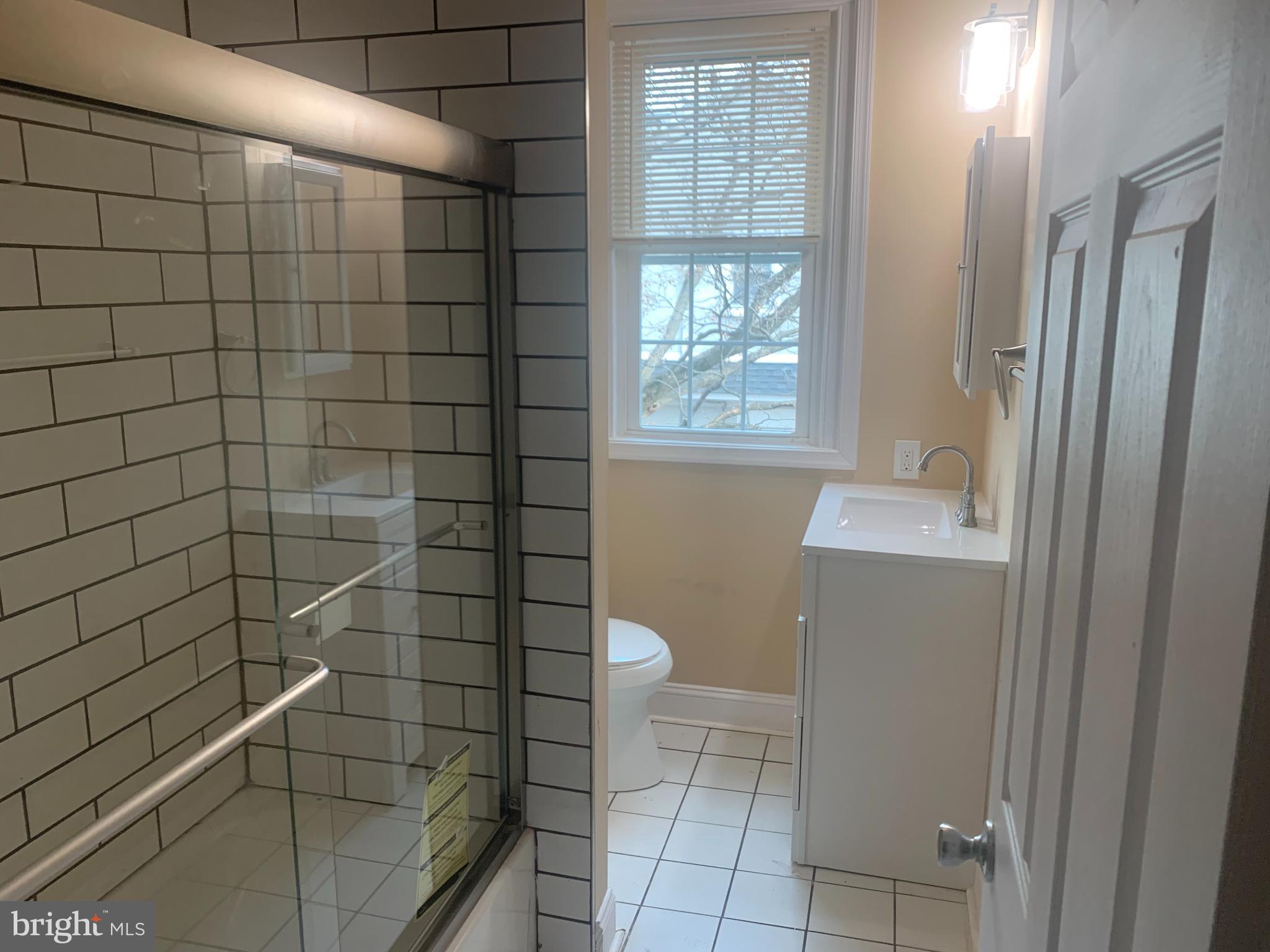 ROXBOROUGH - Residential Lease