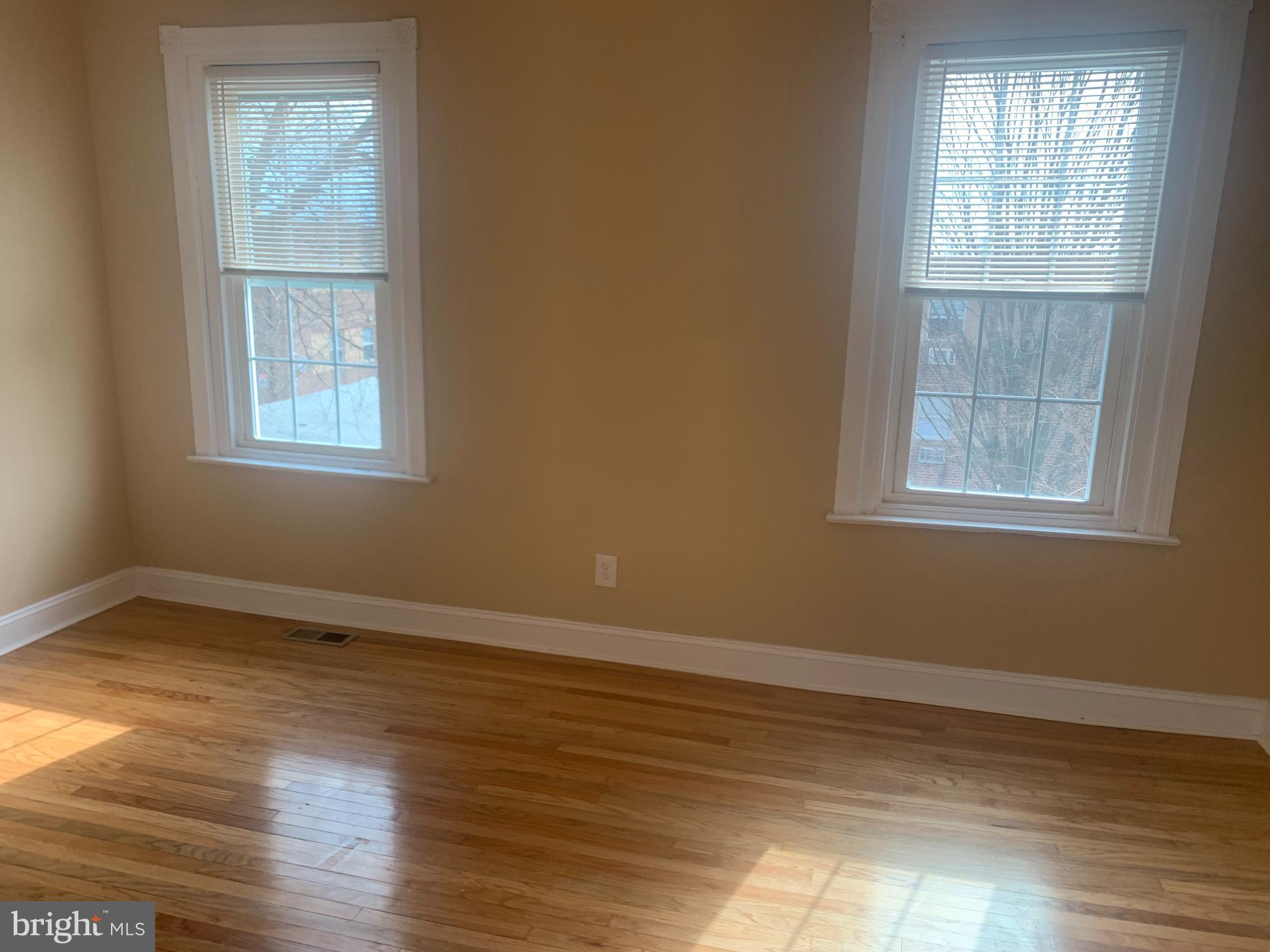 ROXBOROUGH - Residential Lease