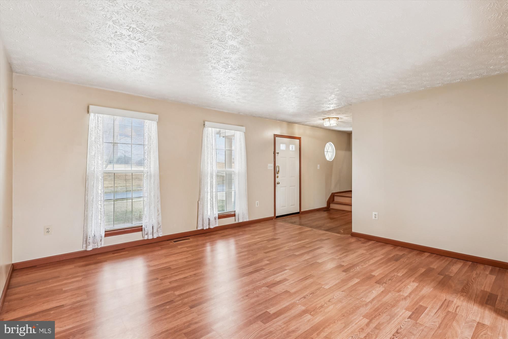 OLD FORT HILLS - Residential