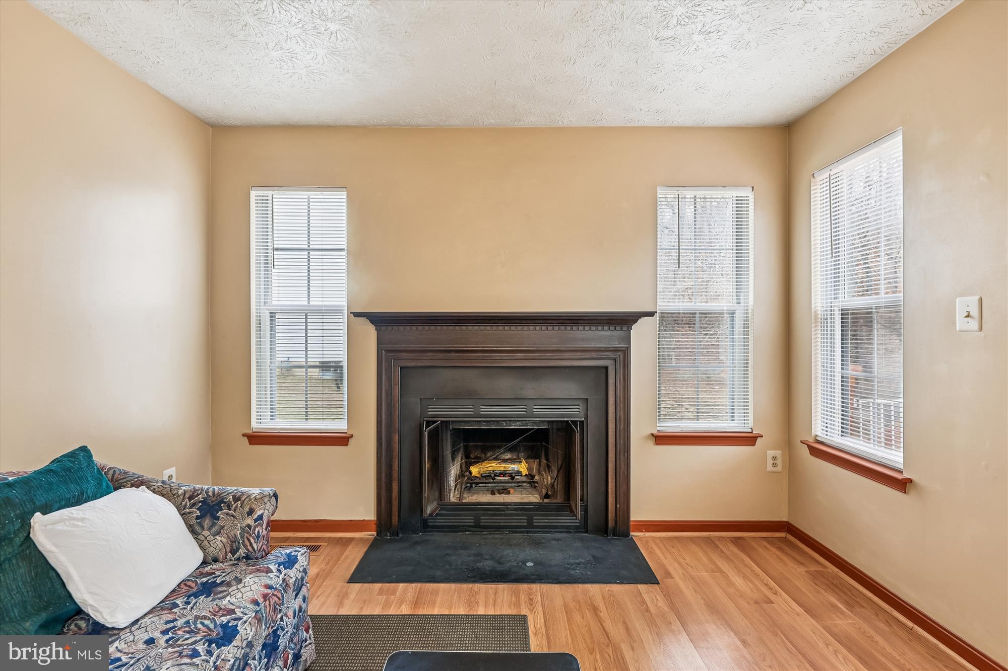 OLD FORT HILLS - Residential