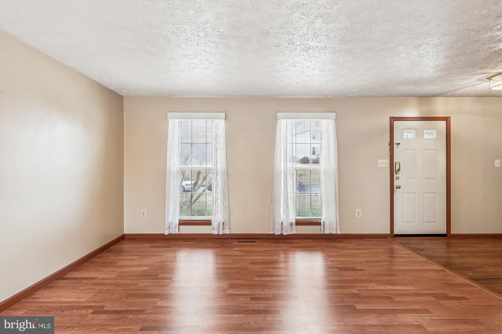 OLD FORT HILLS - Residential