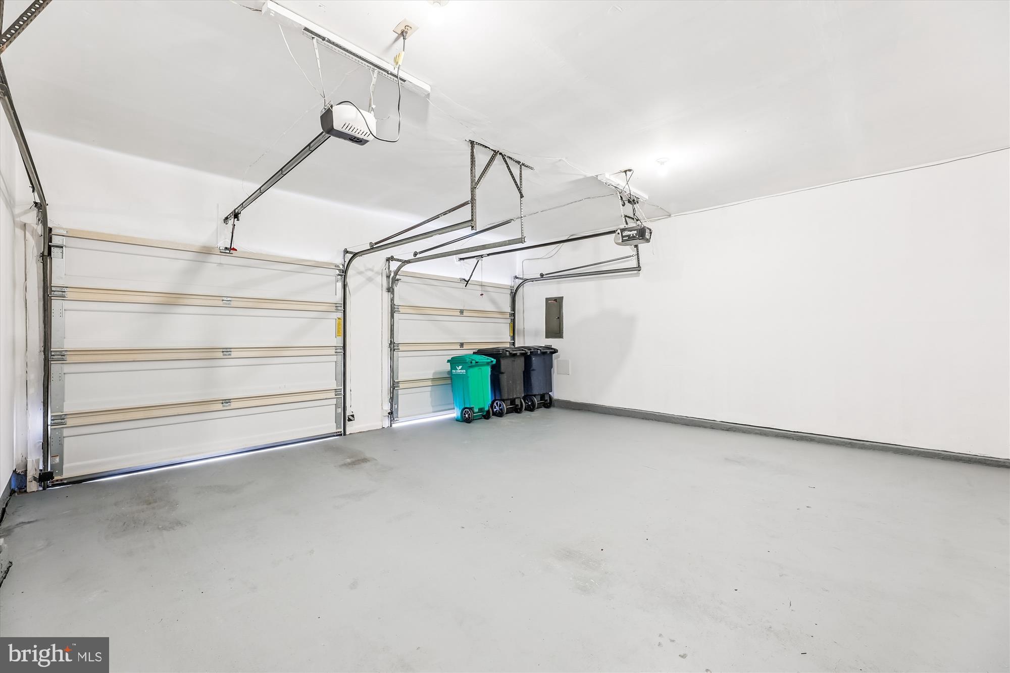 OLD FORT HILLS - Residential