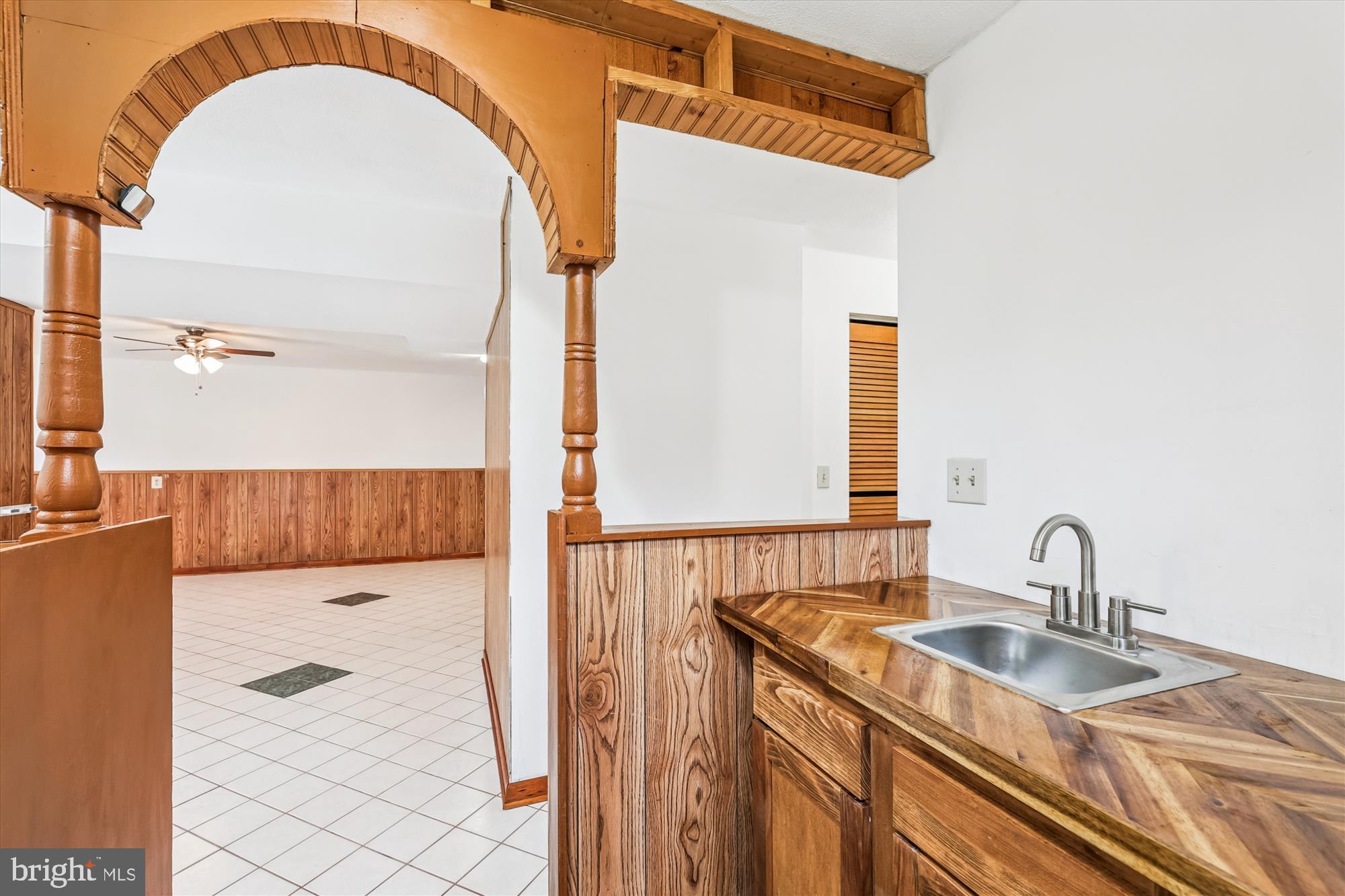 OLD FORT HILLS - Residential