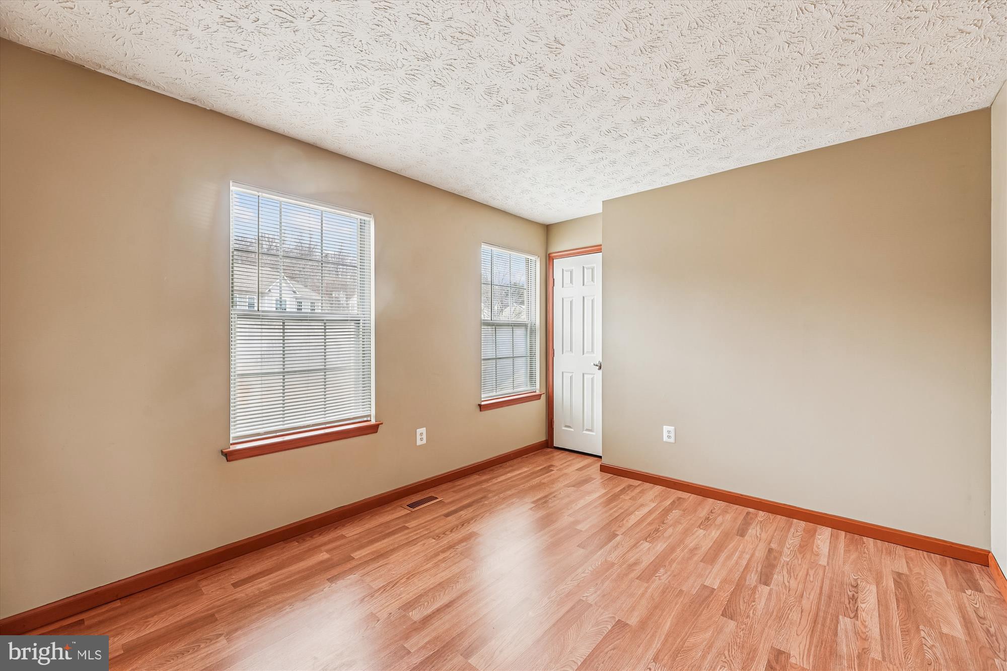 OLD FORT HILLS - Residential