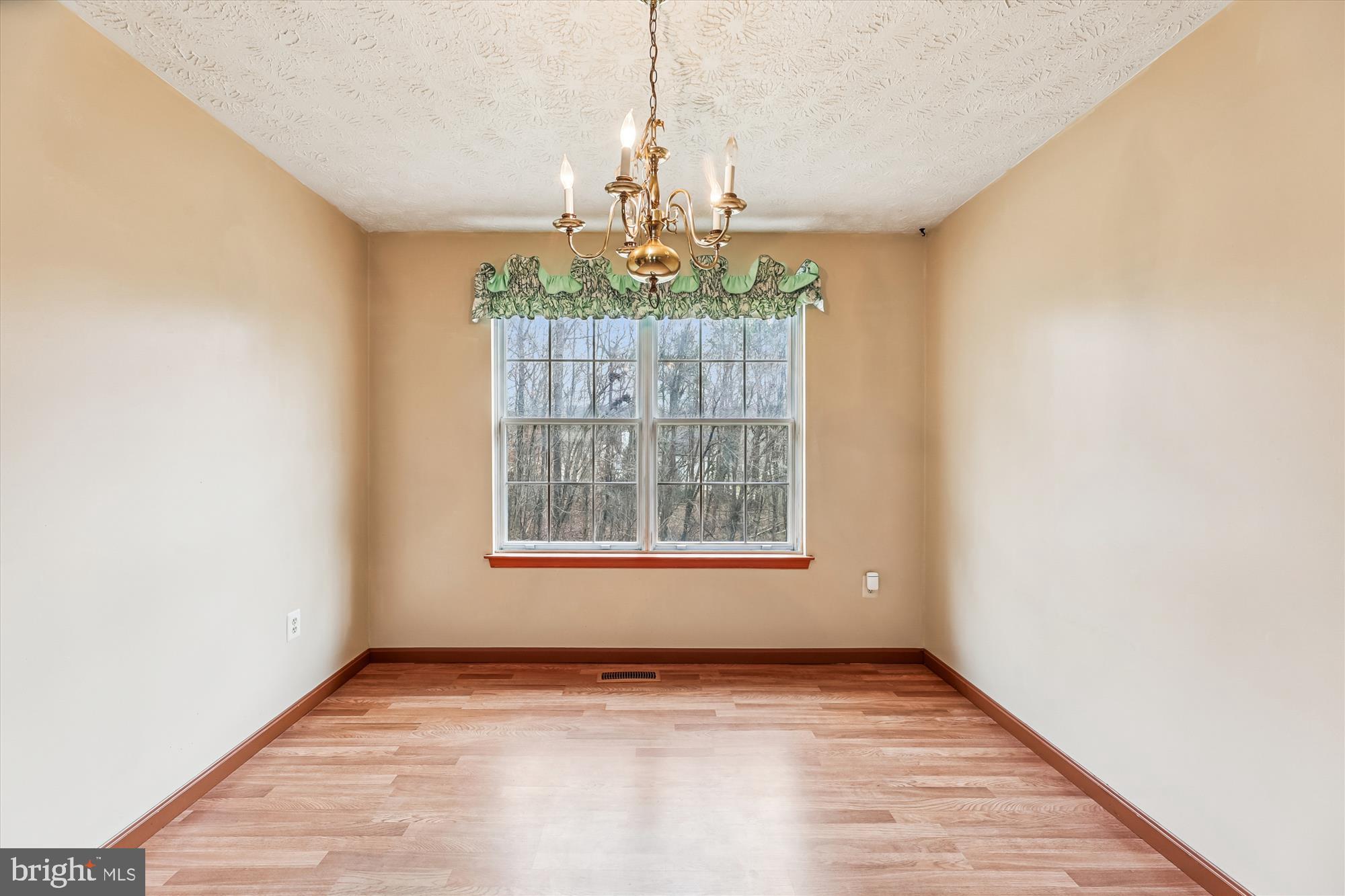 OLD FORT HILLS - Residential