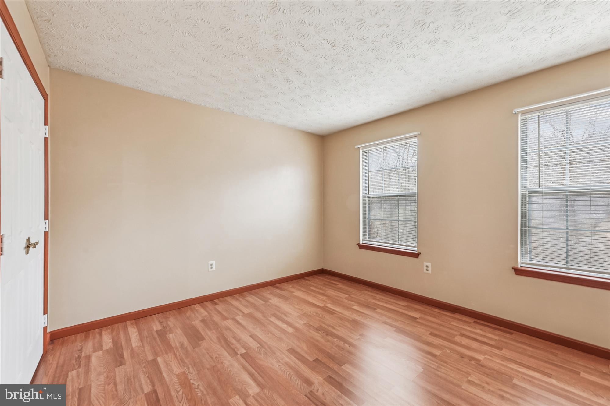 OLD FORT HILLS - Residential