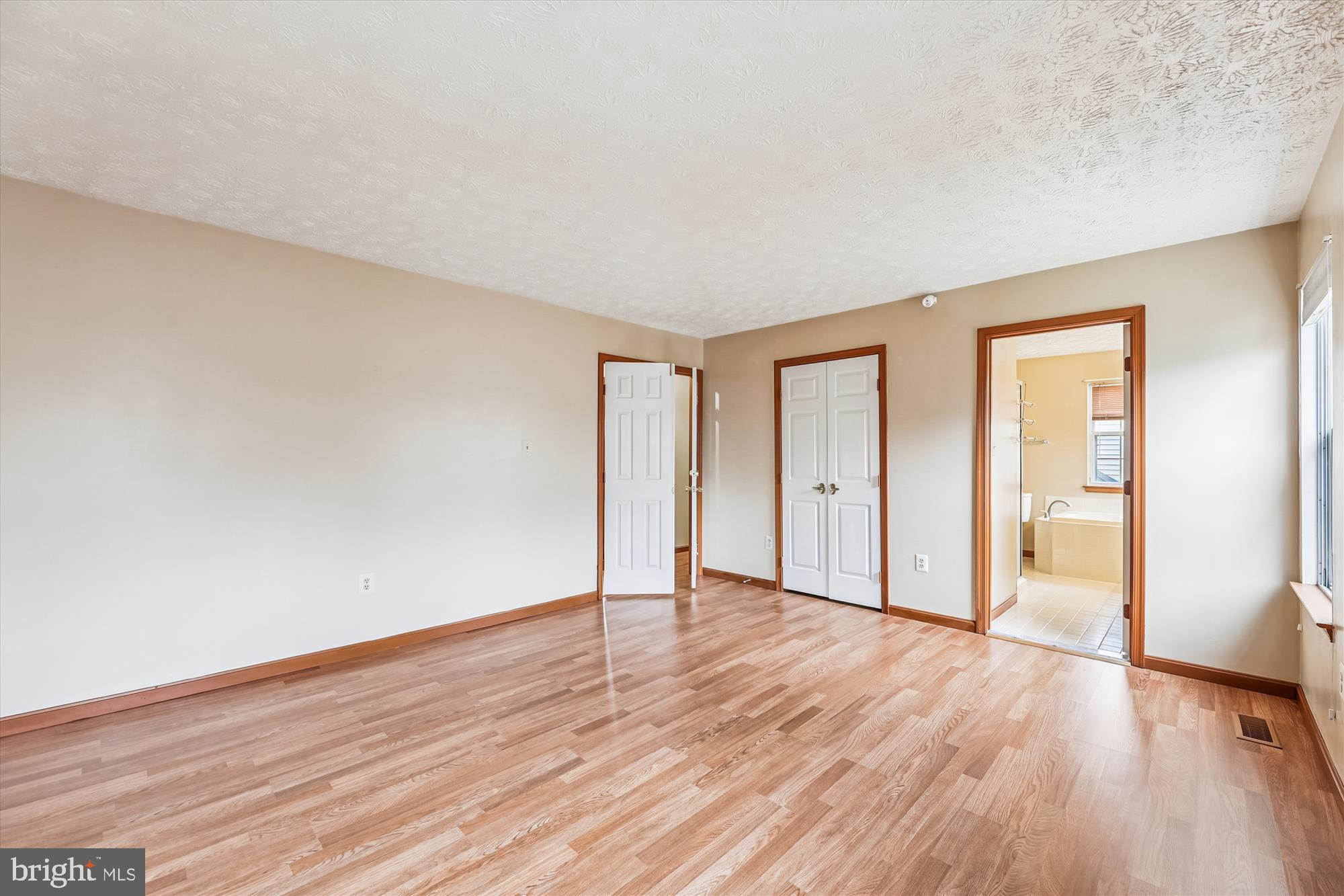 OLD FORT HILLS - Residential