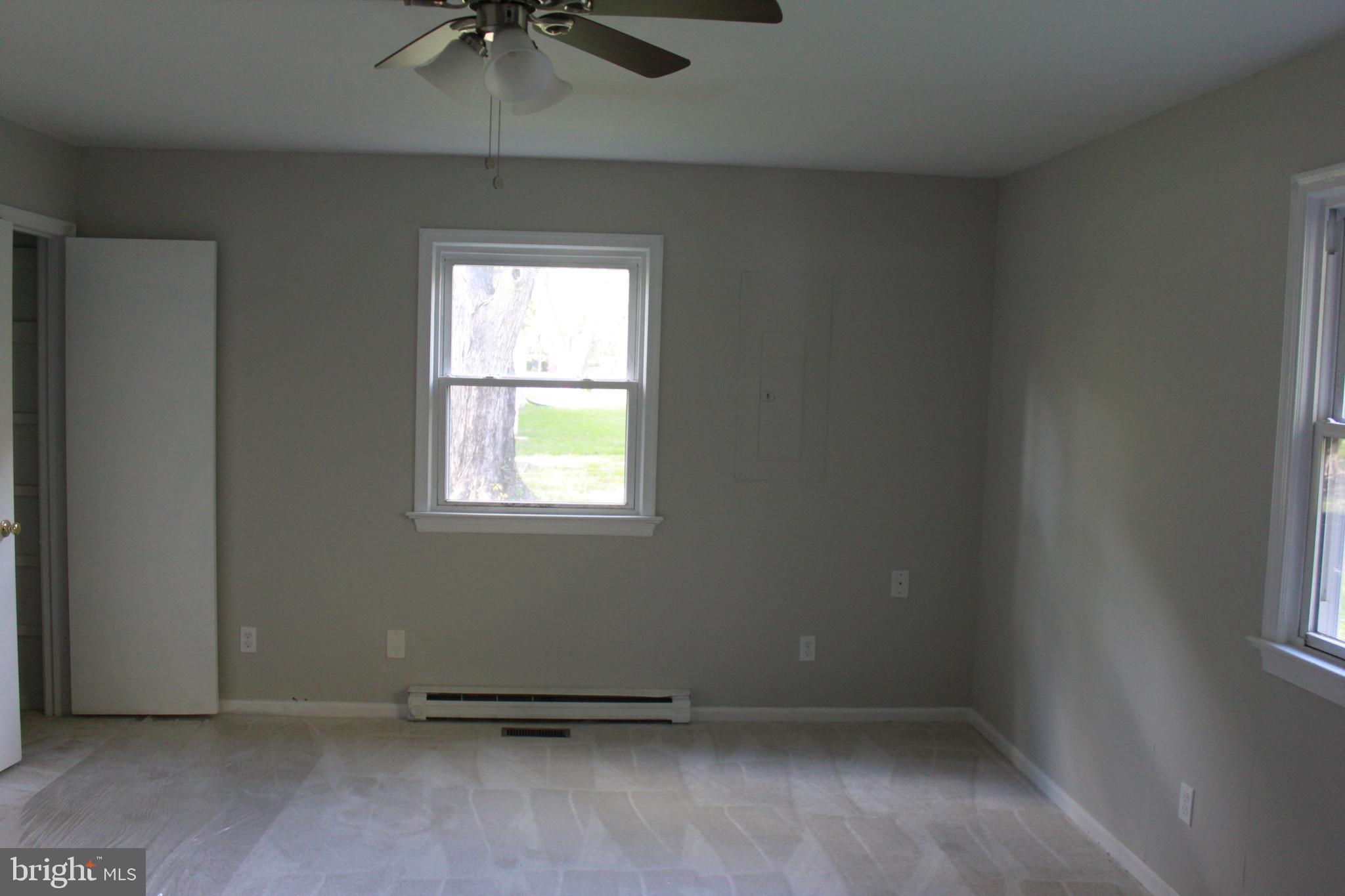 SUNNYSIDE - Residential Lease