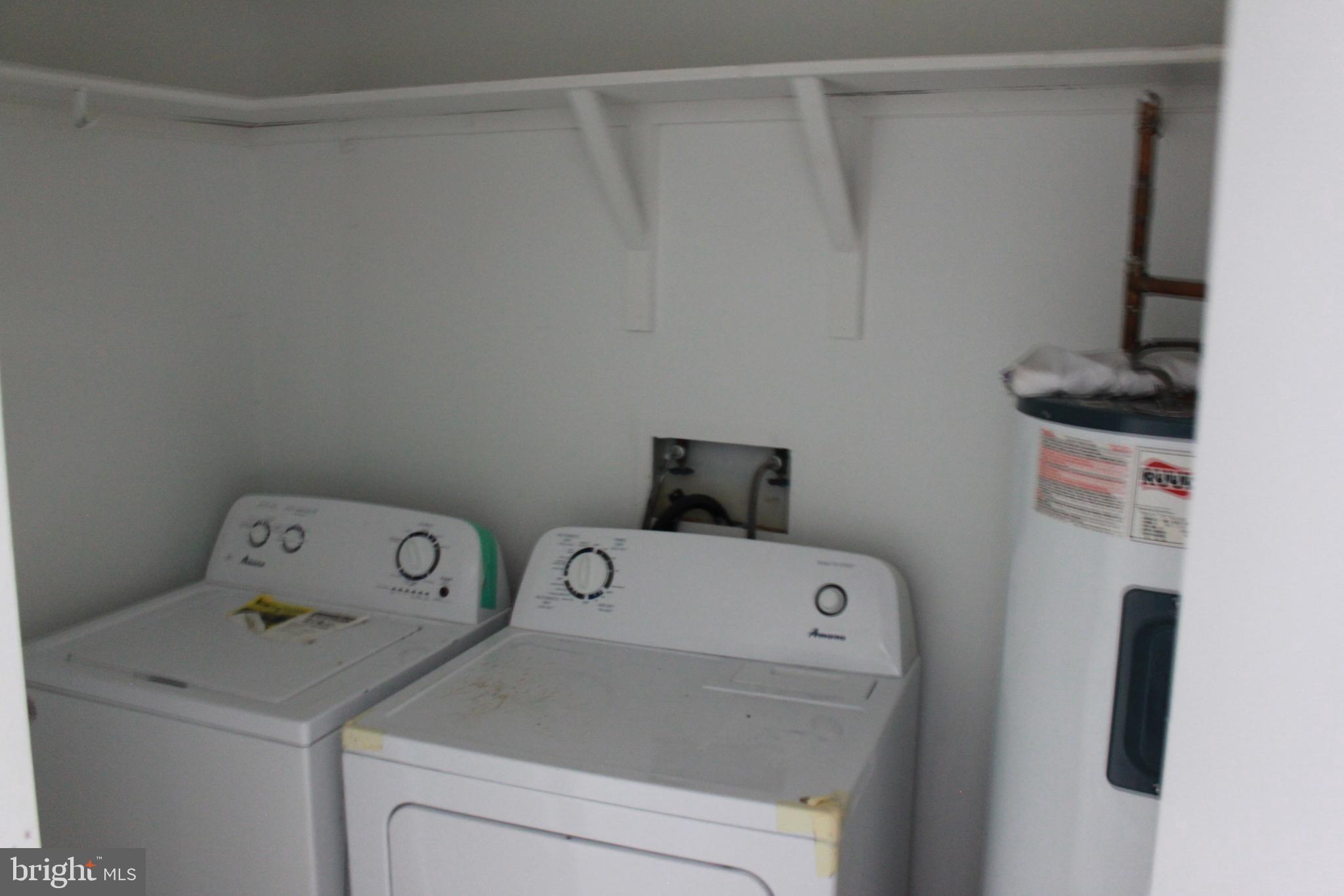 SUNNYSIDE - Residential Lease