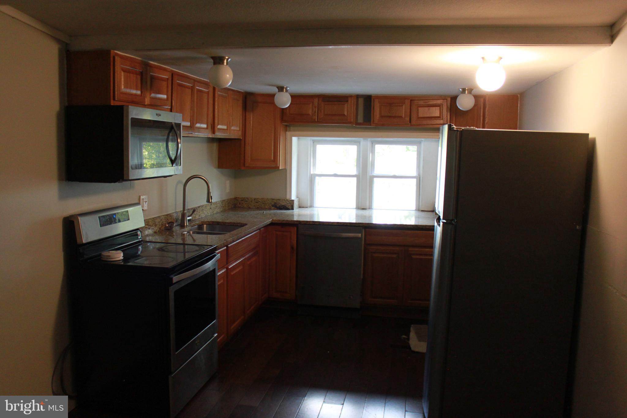 SUNNYSIDE - Residential Lease