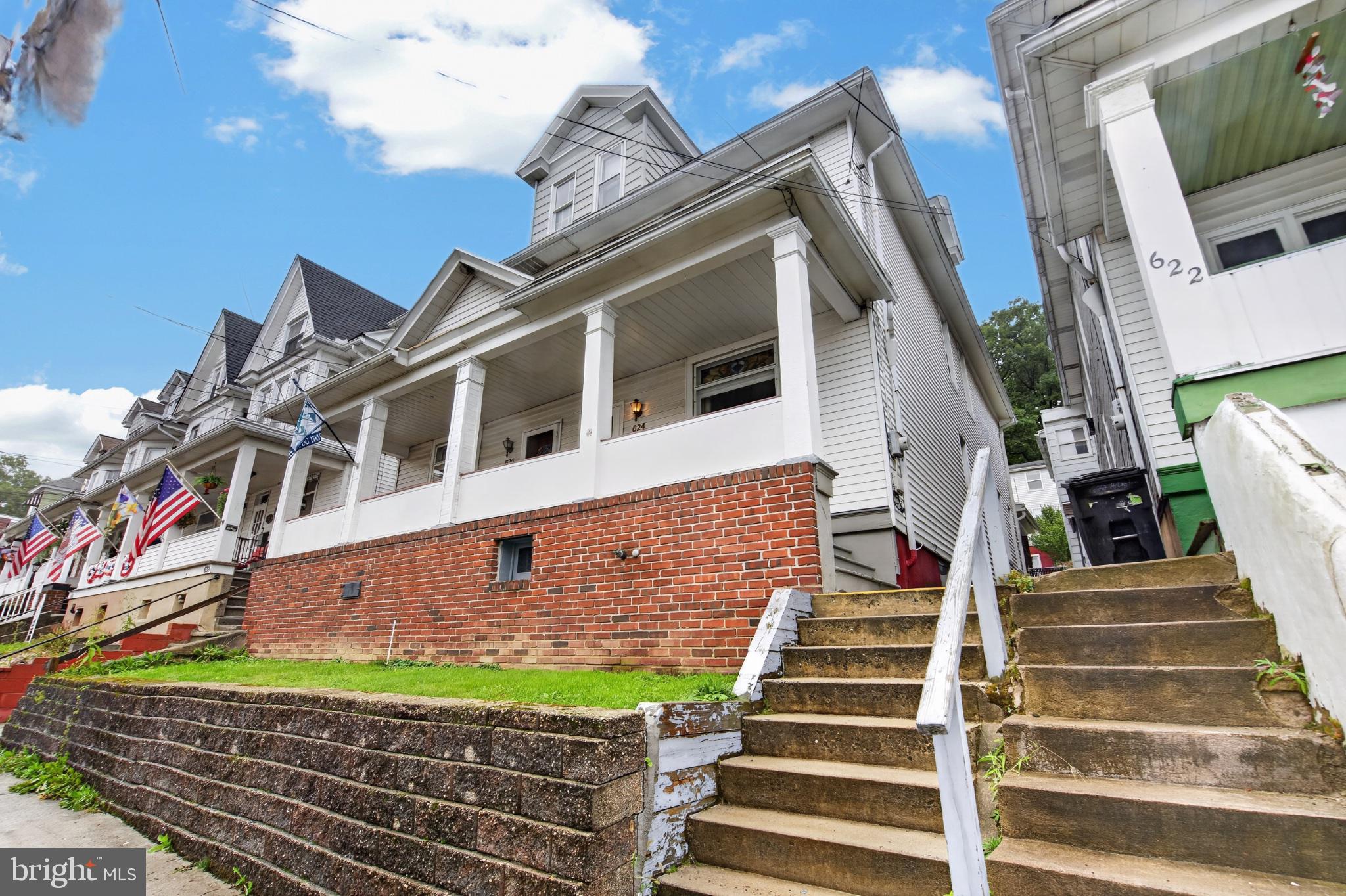 624 ARLINGTON STREET