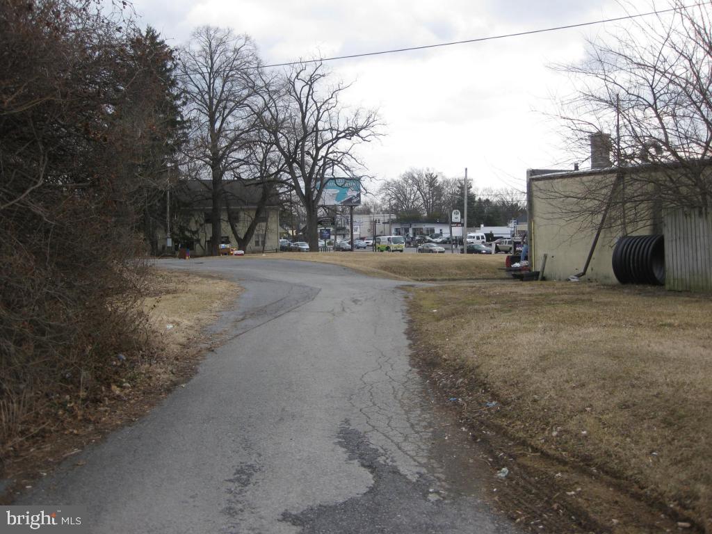 LANCASTER WEST END - Commercial Sale