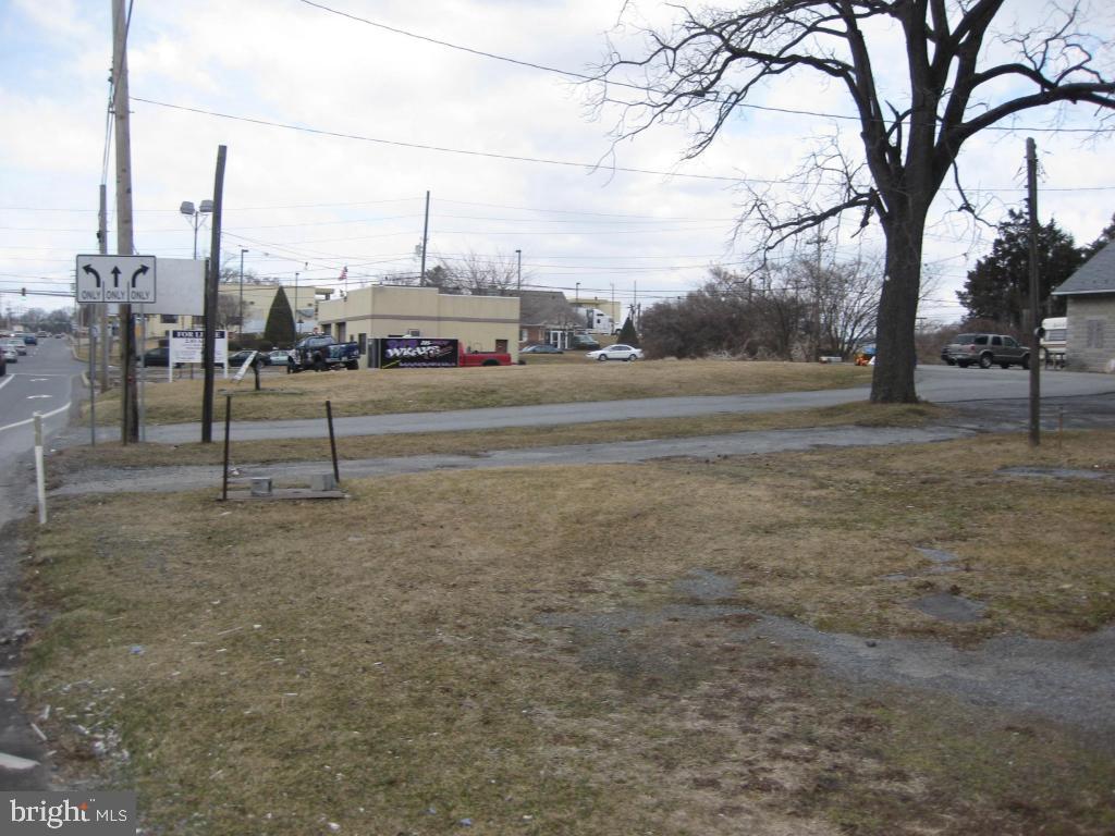 LANCASTER WEST END - Commercial Sale