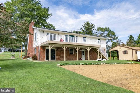 Photo of 425 Mill Creek Road, BIRD IN HAND, PA 17505 (MLS # PALA2078554)