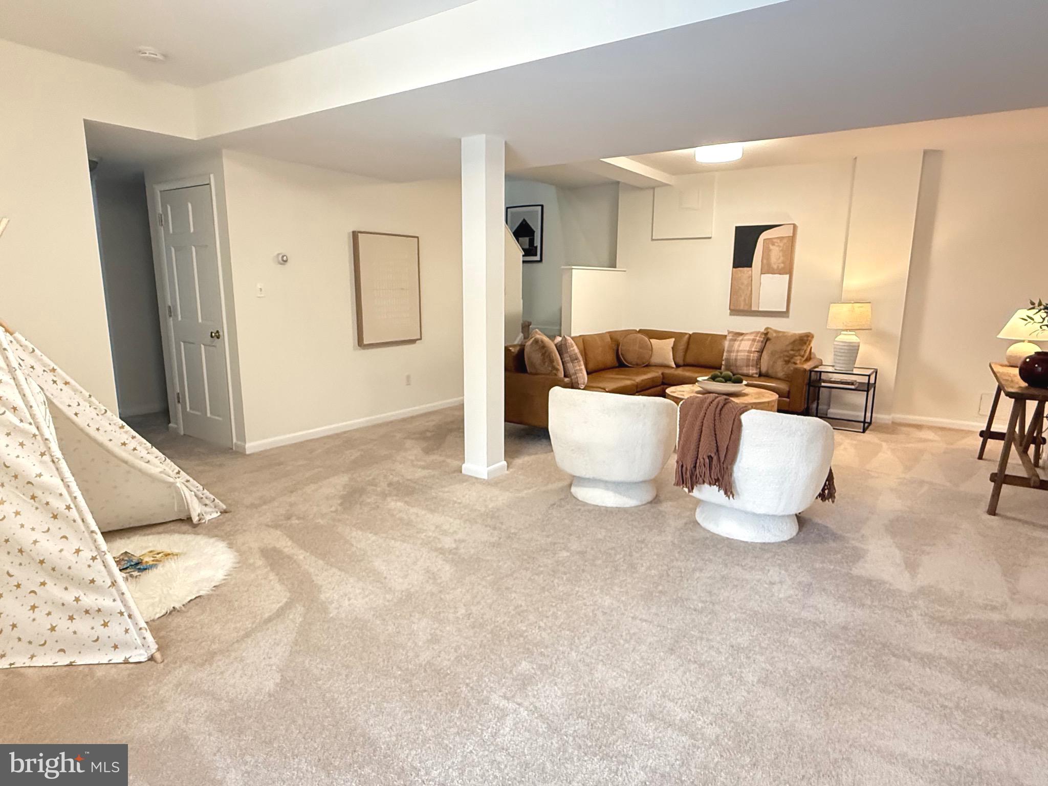 BURNING TREE MANOR - Residential