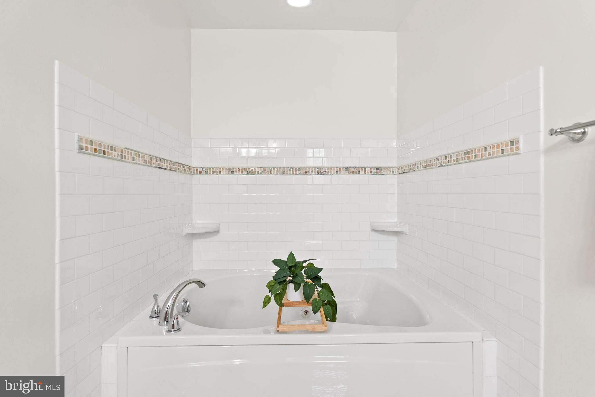 BURNING TREE MANOR - Residential