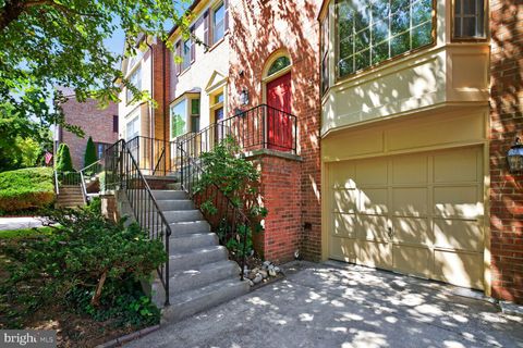 Photo of 313 Lynn Manor Drive, ROCKVILLE, MD 20850 (MLS # MDMC2195908)