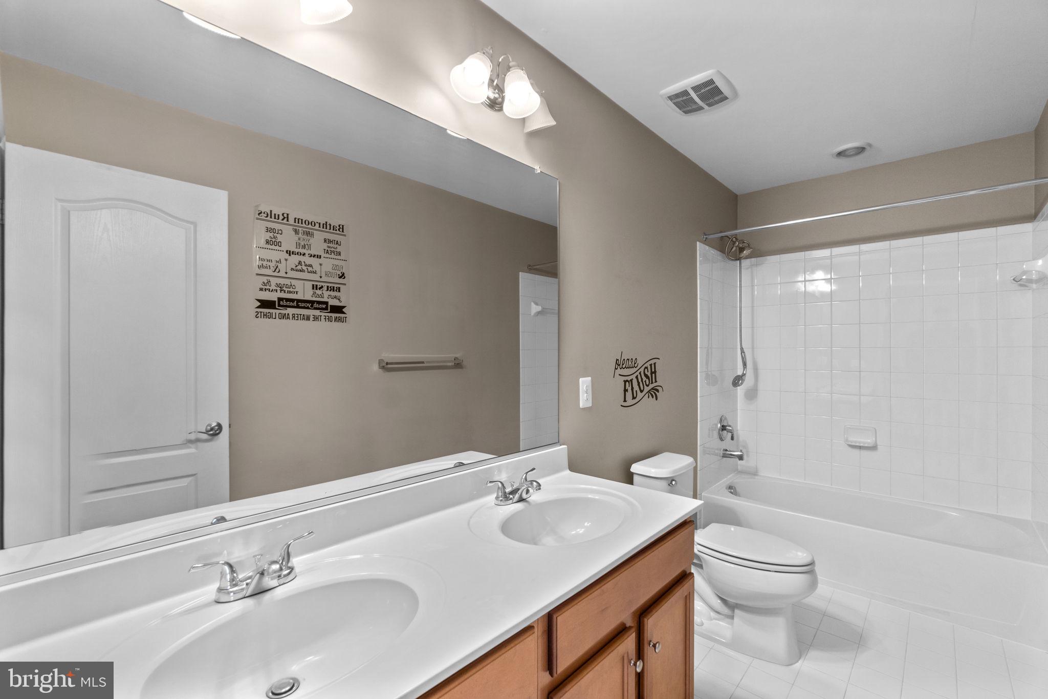 GREENFIELD AT COLLEGIATE ACRES - Residential