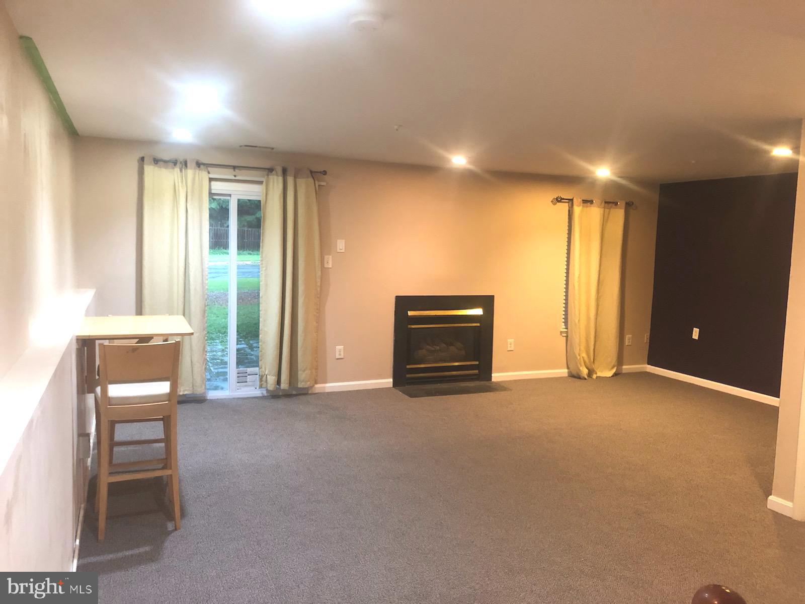 KINGS POINT - Residential Lease