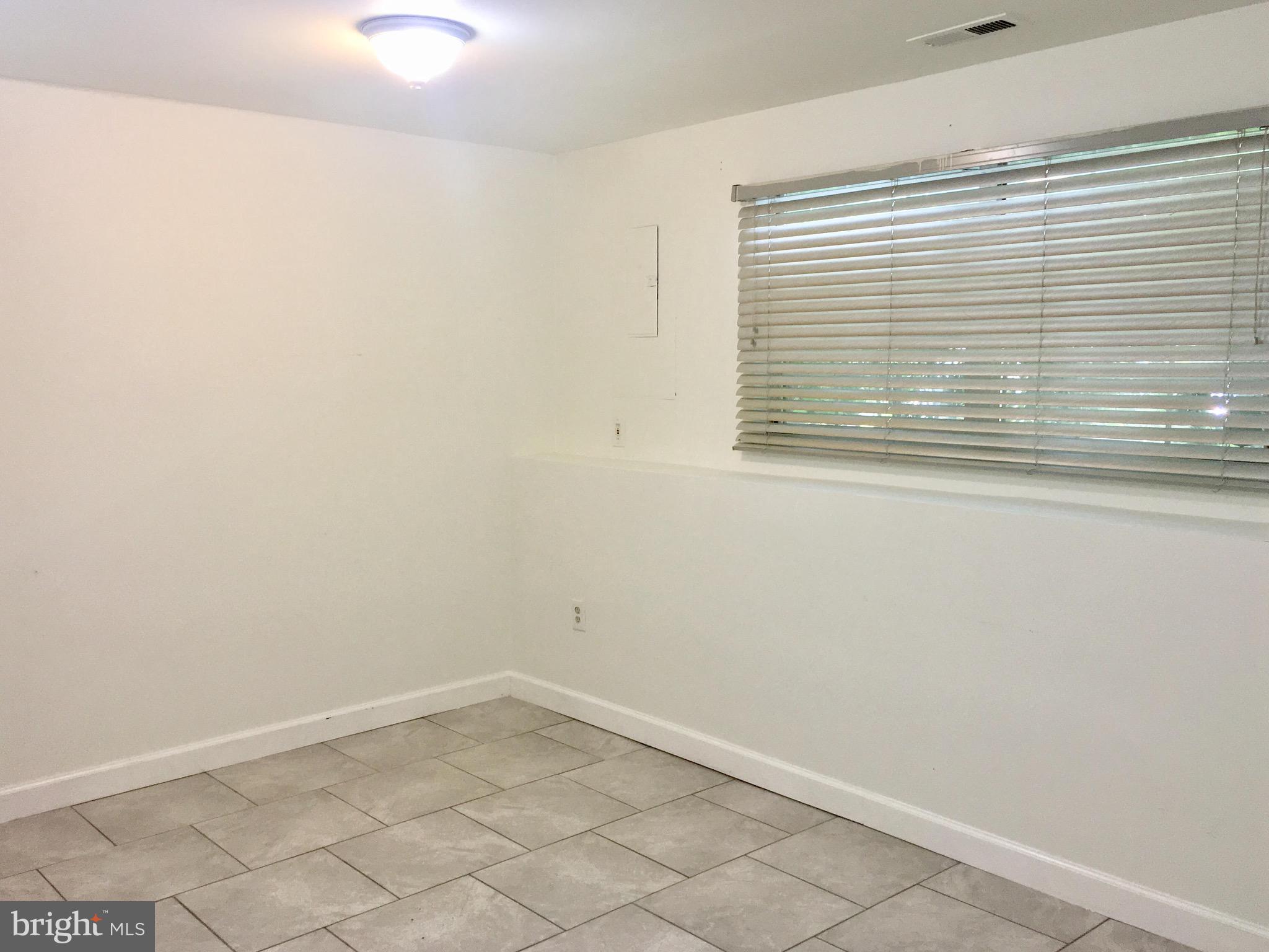 KINGS POINT - Residential Lease