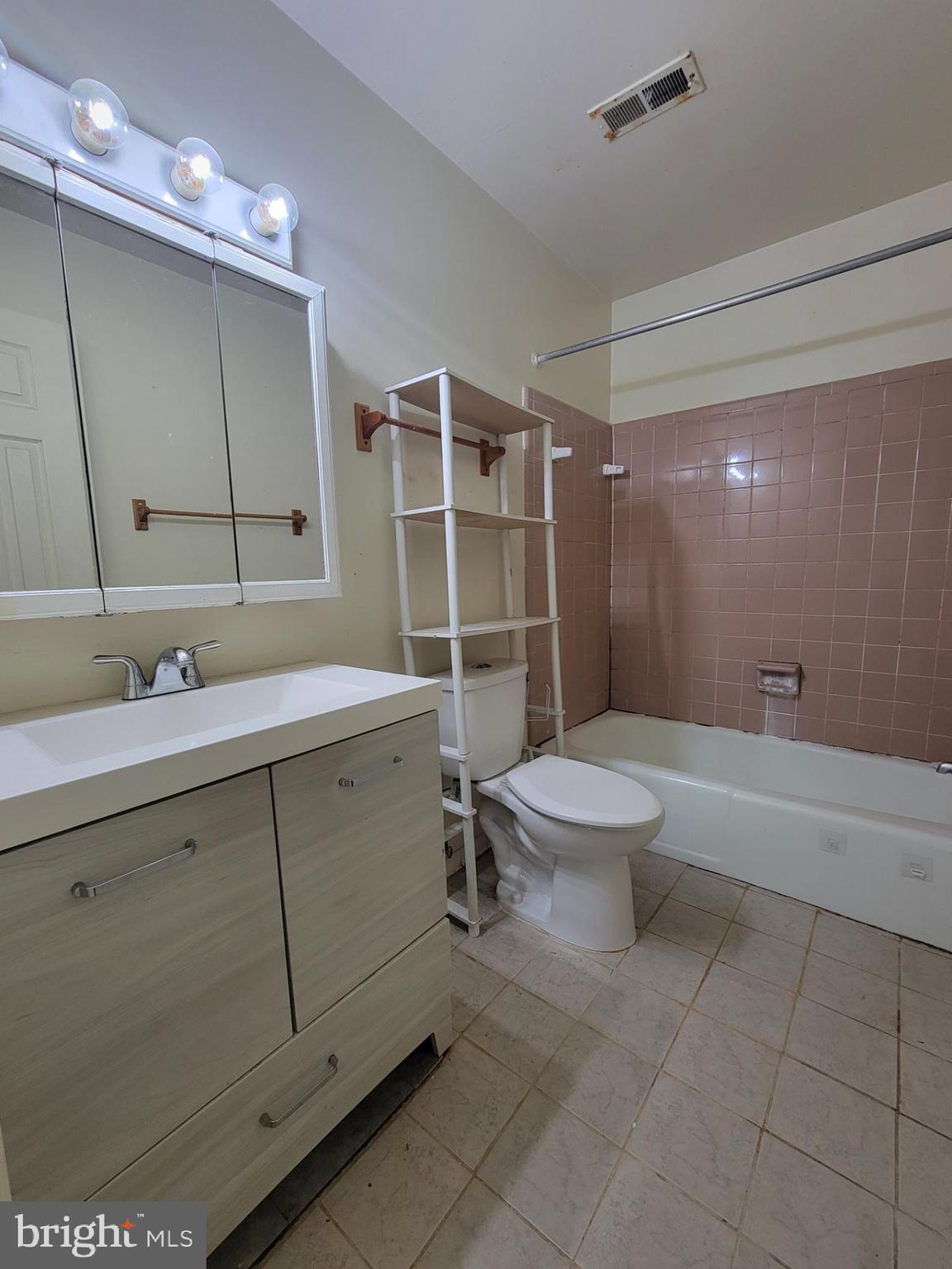 SUDLEY SQUARE - Residential