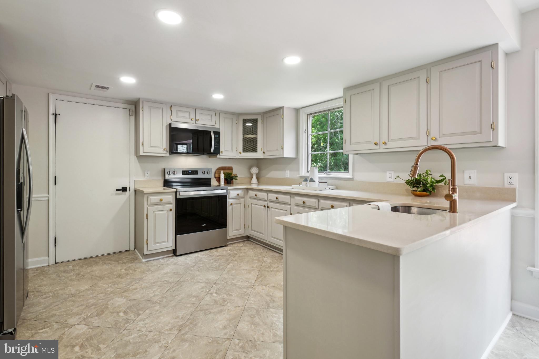 MANTUA - Residential