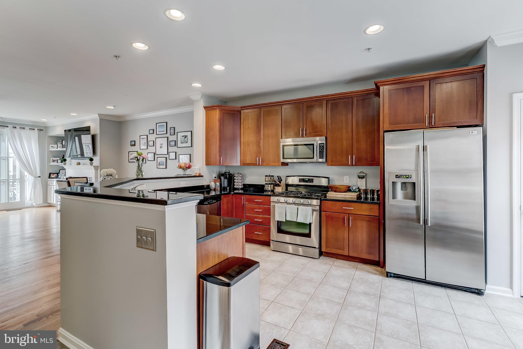 THE MOORINGS AT LIGHTHOUSE POINT - Residential