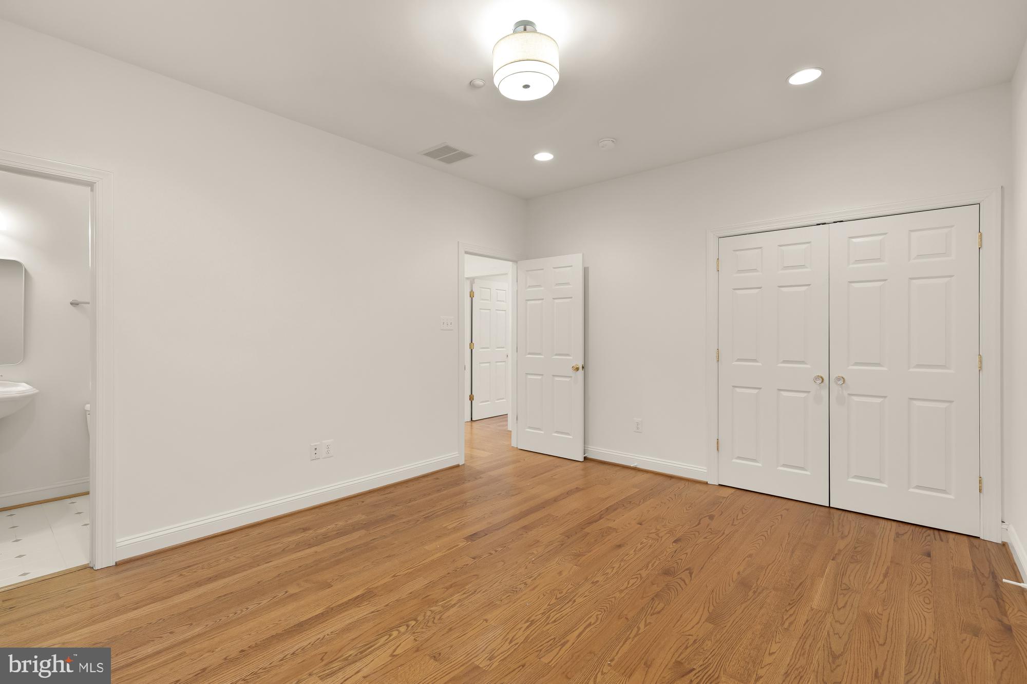 SPRING MEADOWS - Residential