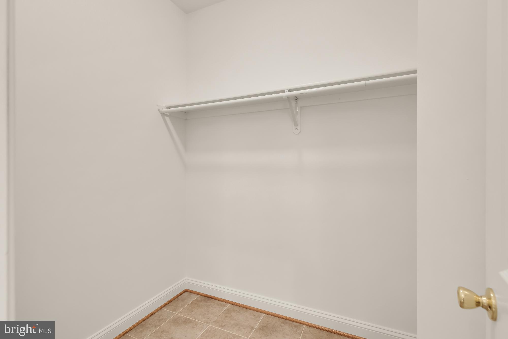 SPRING MEADOWS - Residential