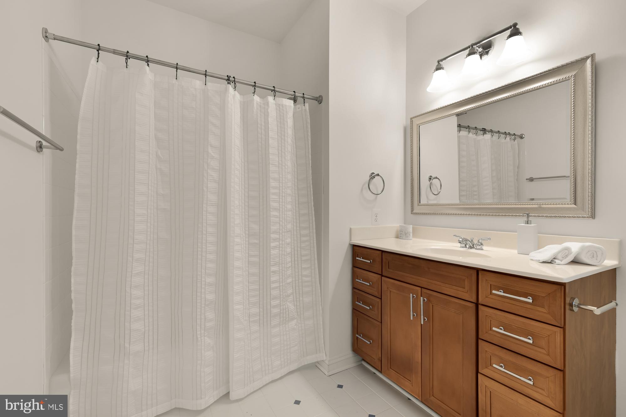 SPRING MEADOWS - Residential