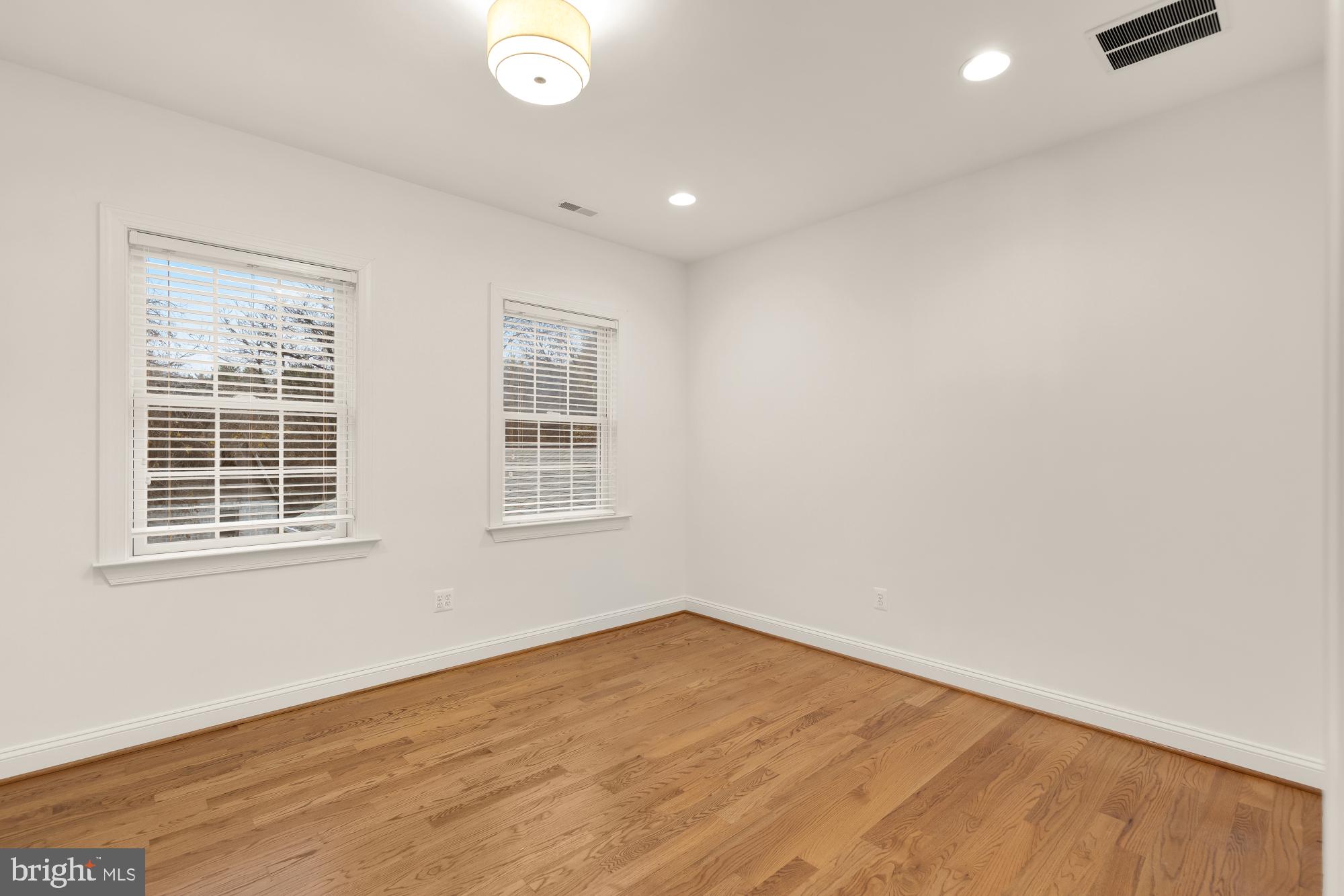 SPRING MEADOWS - Residential