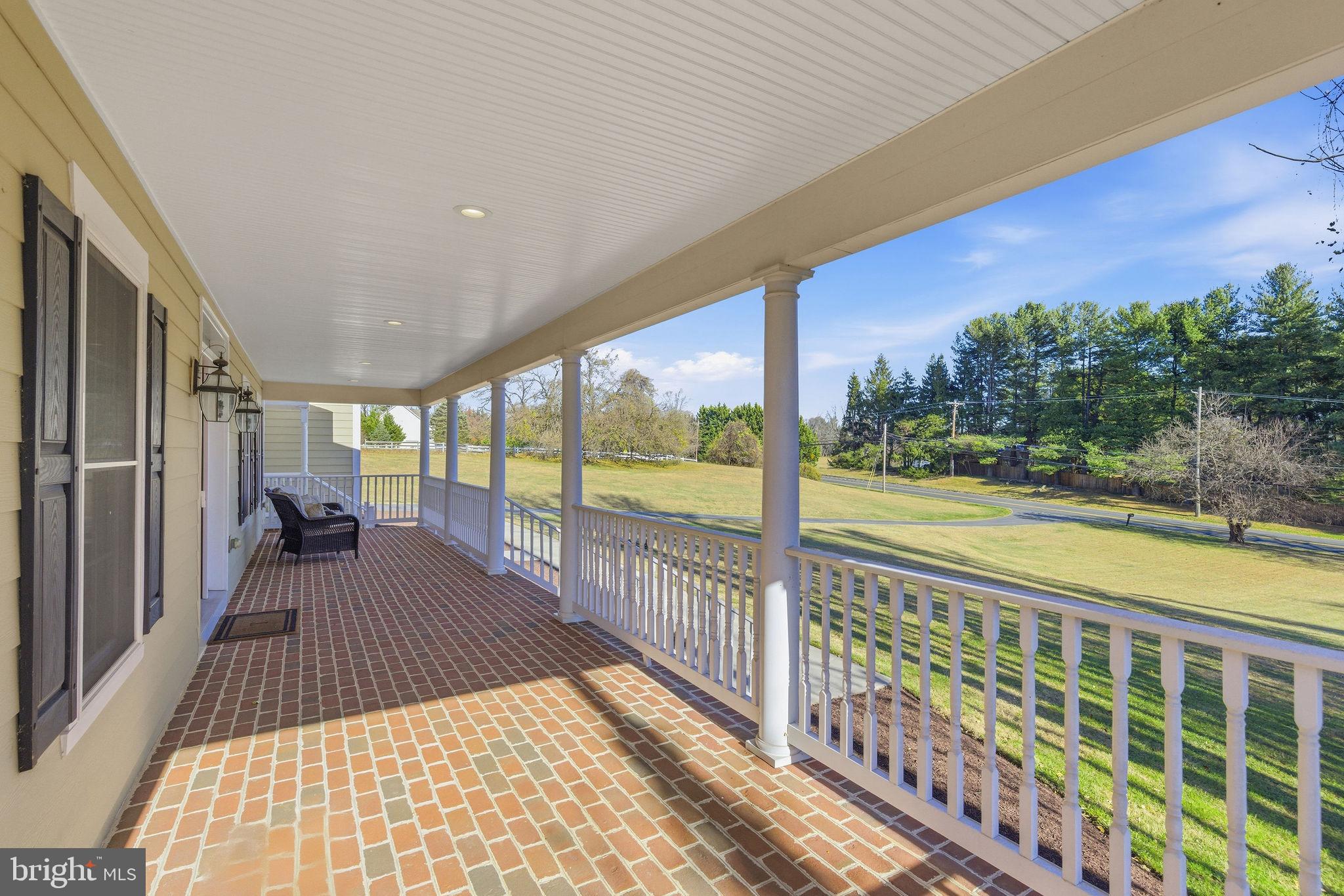 SPRING MEADOWS - Residential