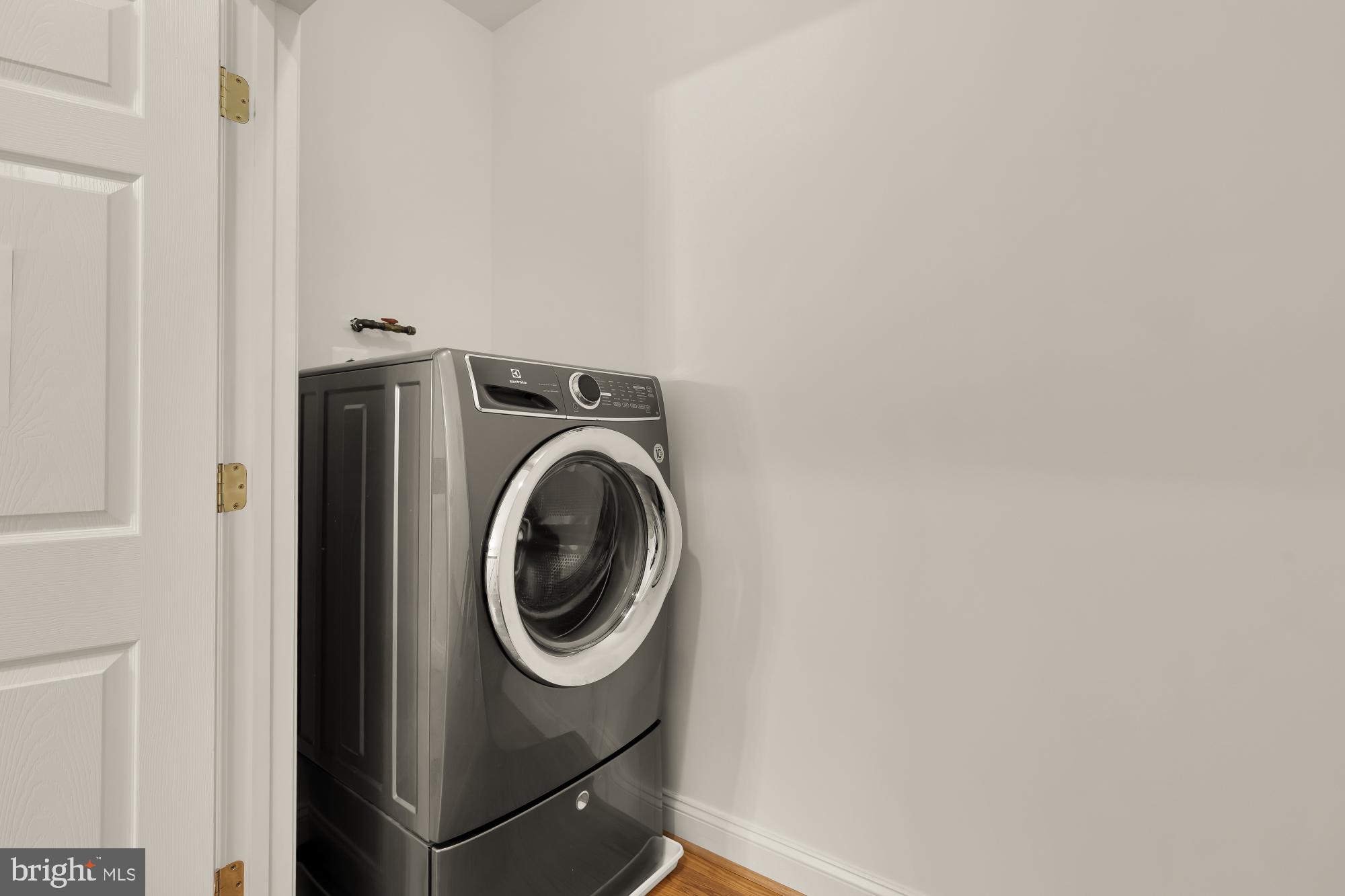 SPRING MEADOWS - Residential