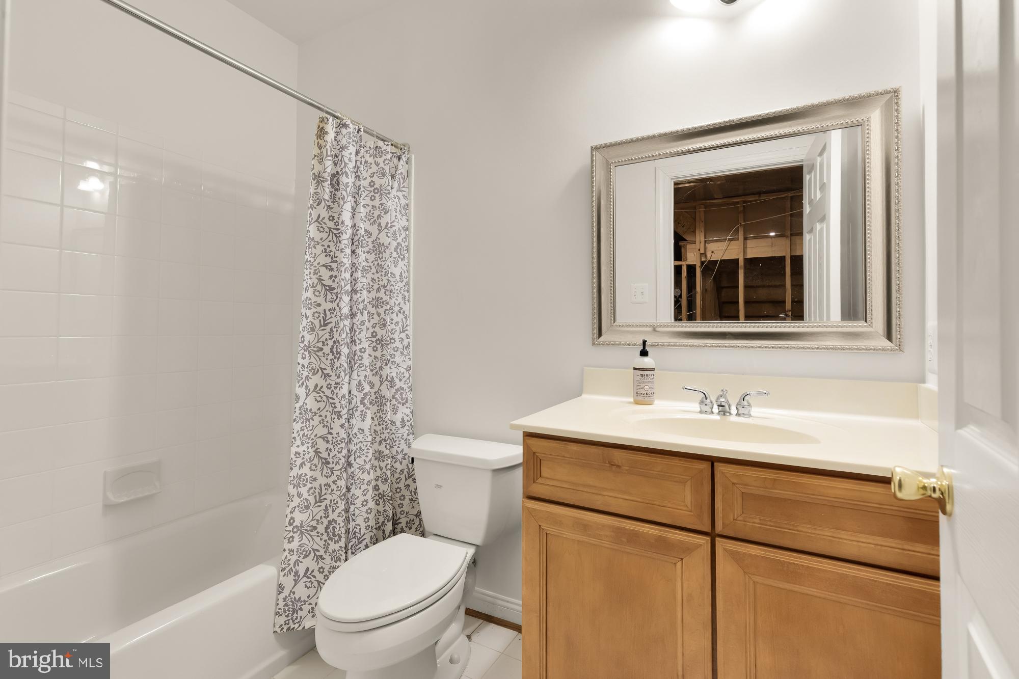 SPRING MEADOWS - Residential