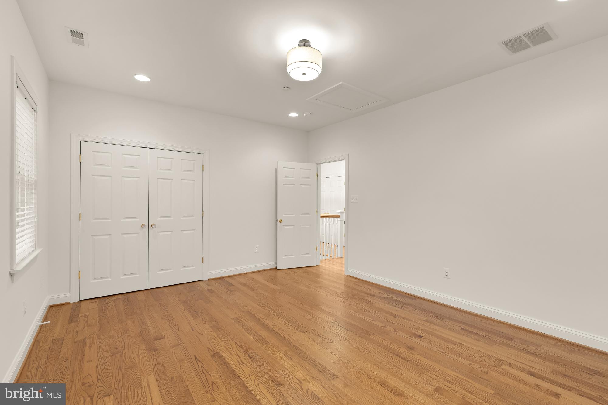 SPRING MEADOWS - Residential