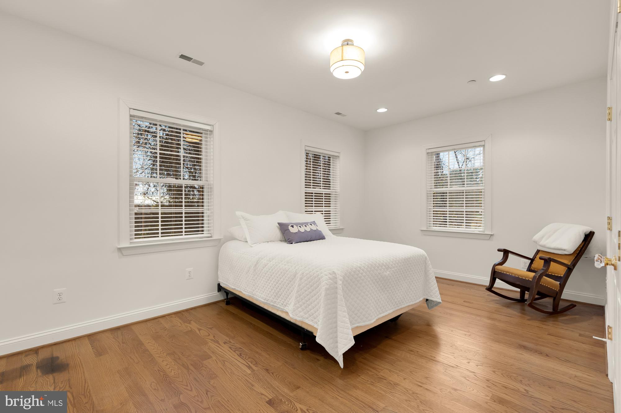 SPRING MEADOWS - Residential