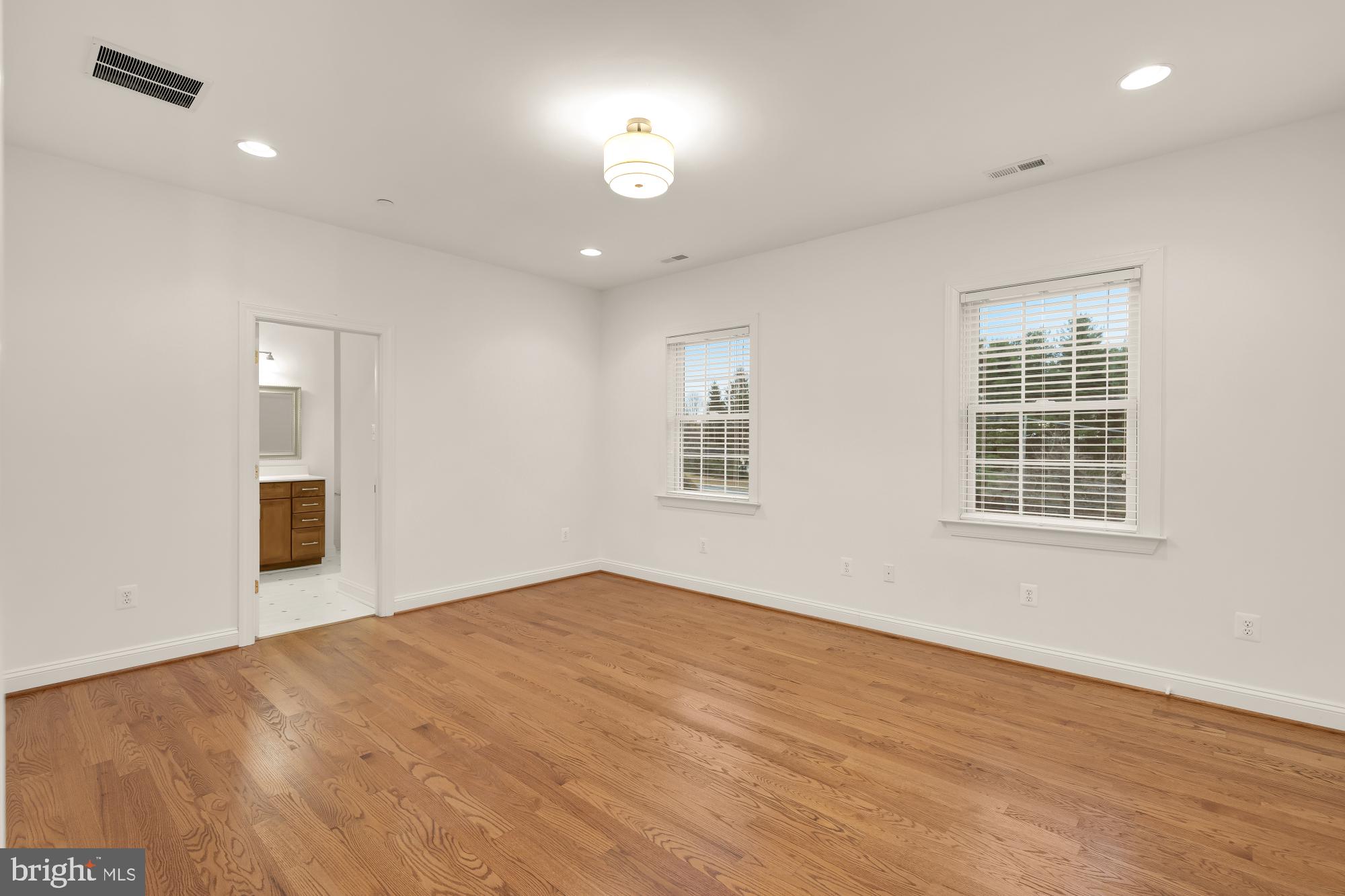 SPRING MEADOWS - Residential