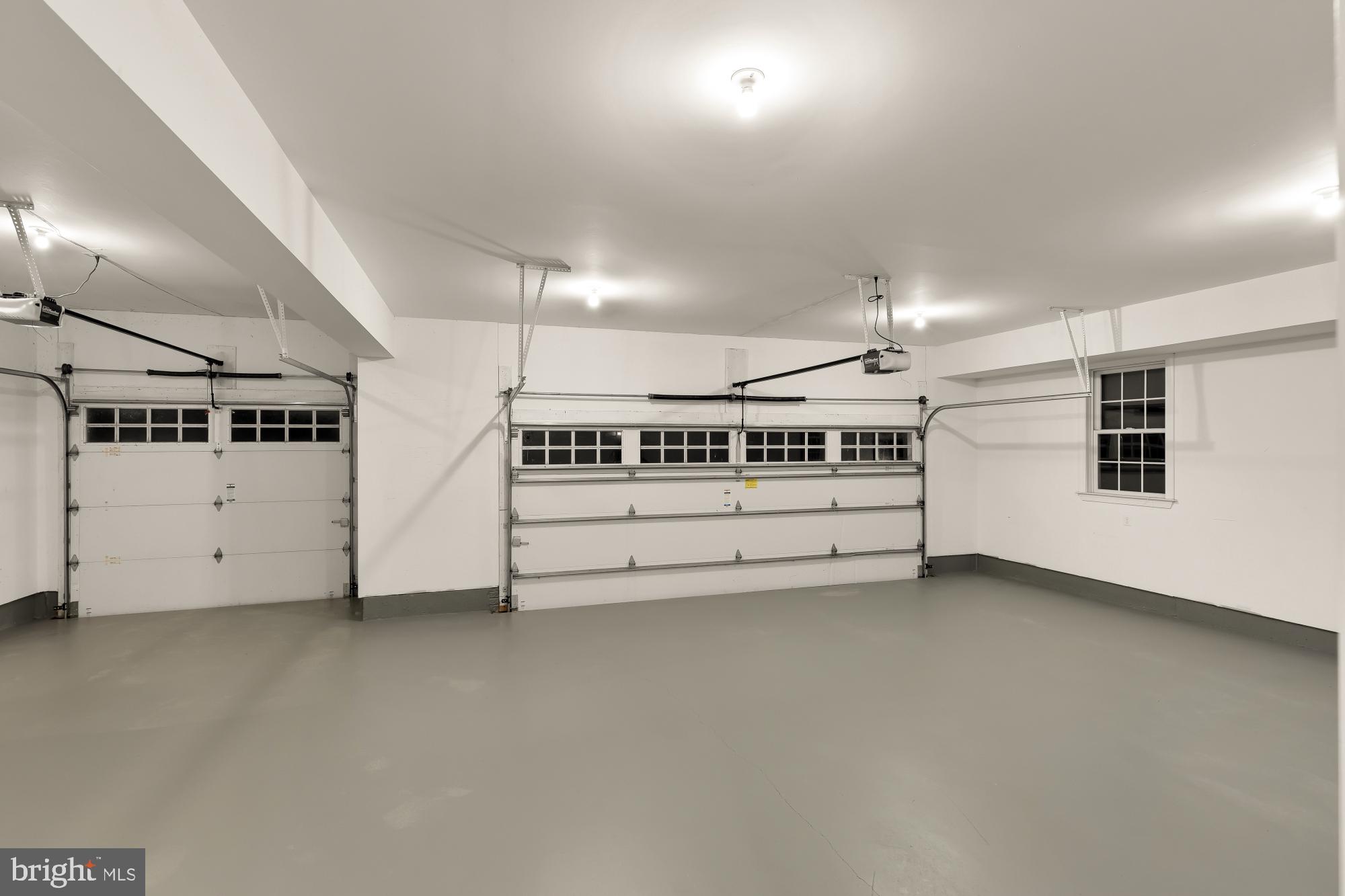 SPRING MEADOWS - Residential