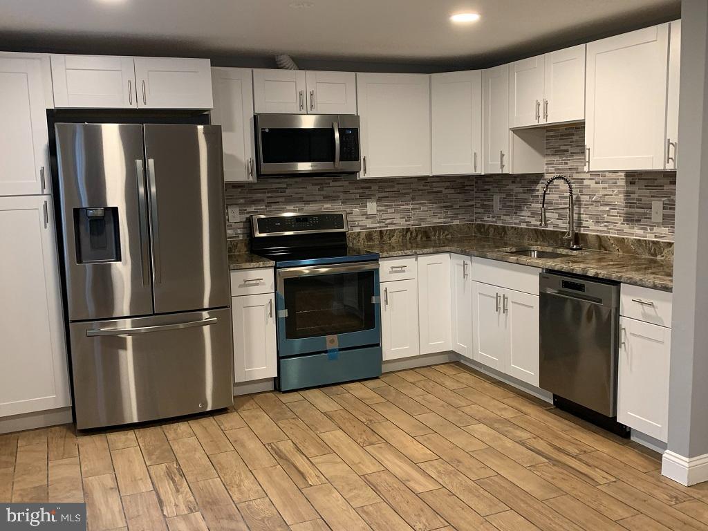 ROLLINGWOOD VILLAGE - Residential