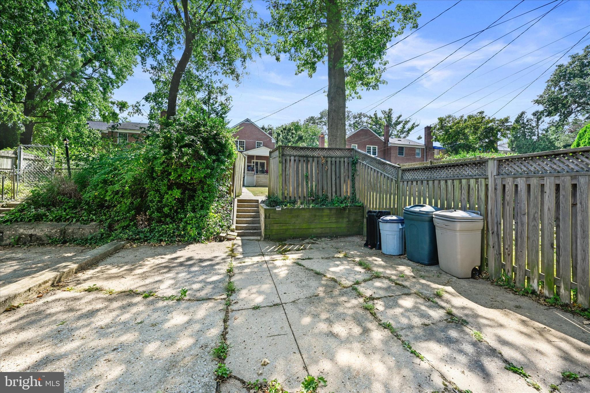 LOCH RAVEN MANOR - Residential